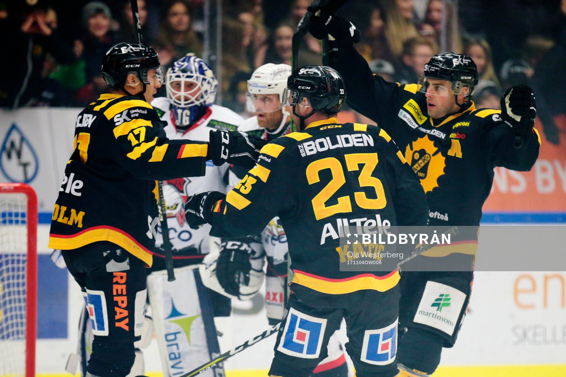 Skellefteås Pär Lindholm gör 2-0 och jublar med Mark