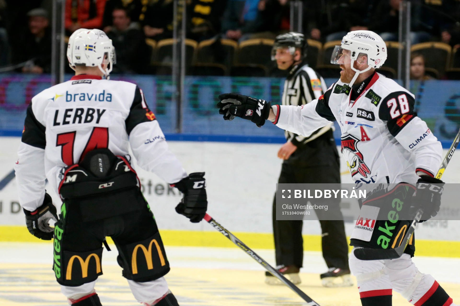 Malmö Redhawks Jens Olsson jublar