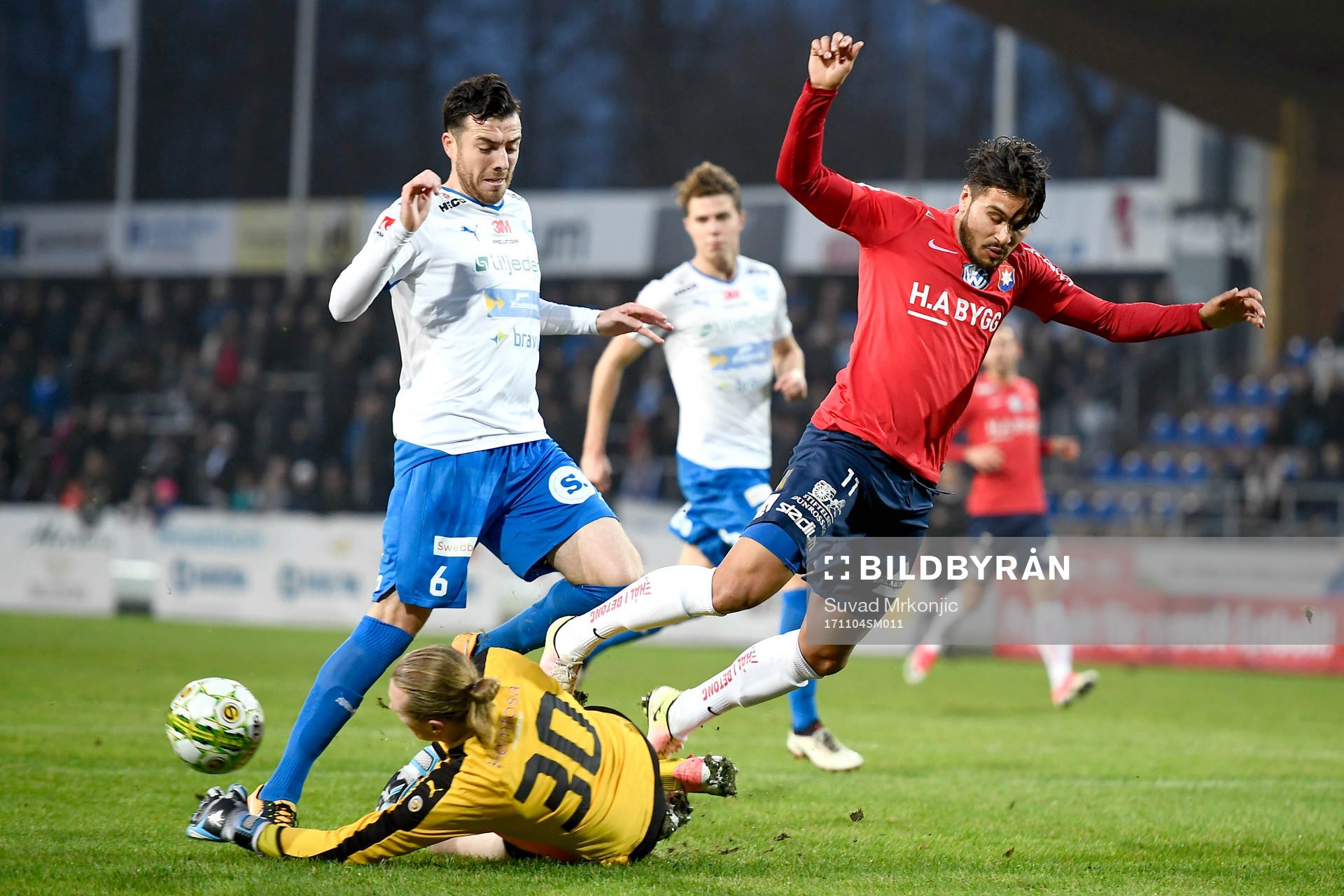 Värnamos Tyler Lissette och målvakt Tobias Andersson