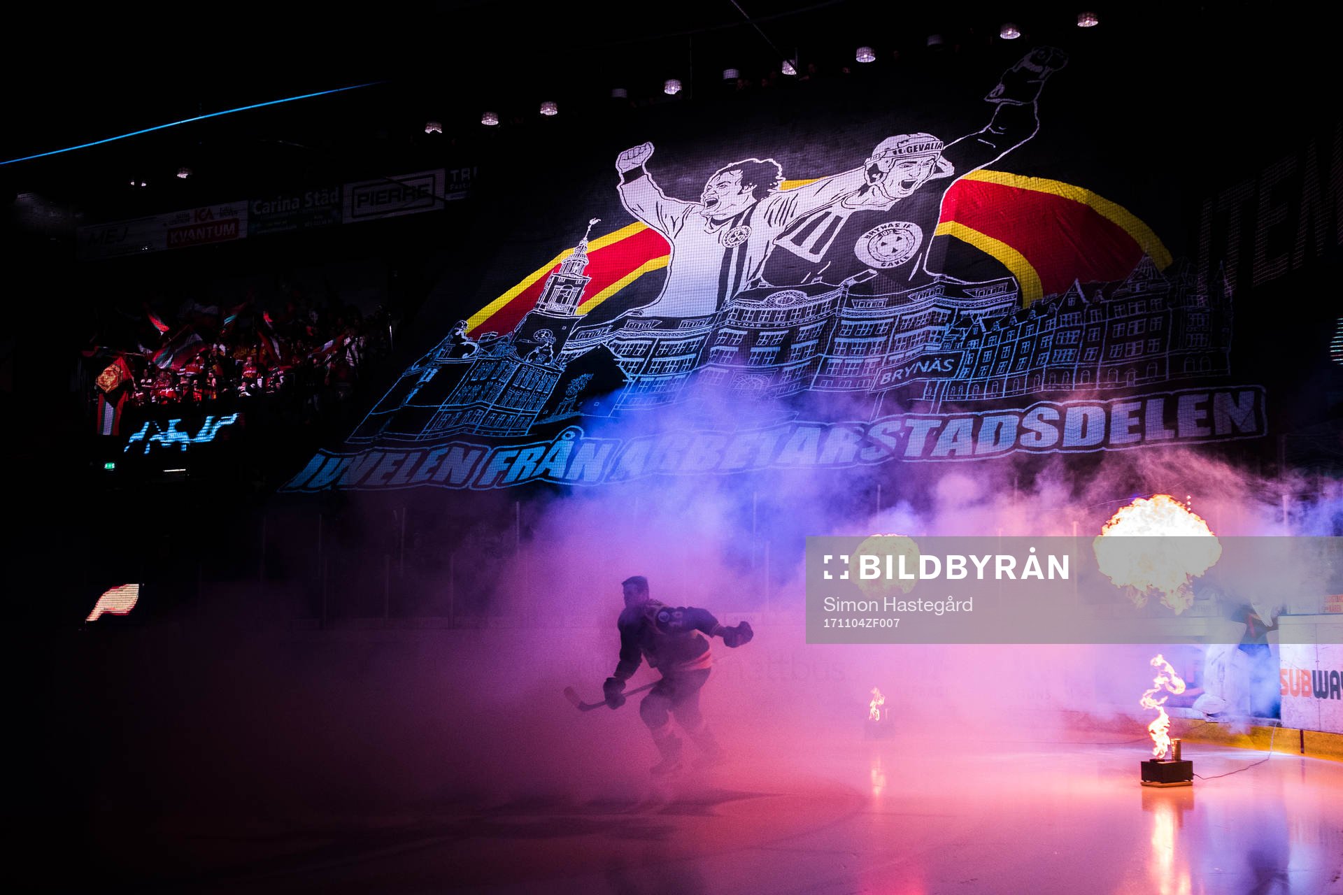 Brynäs supportrar med tifo före ishockeymatchen i SHL