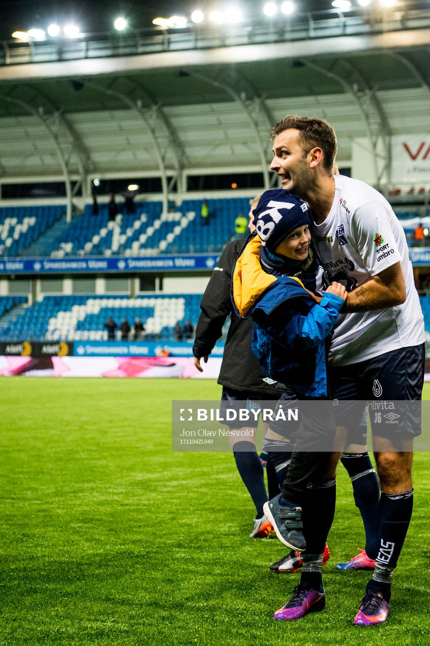 Magne Hoseth of Kristiansund with his son Gabriel