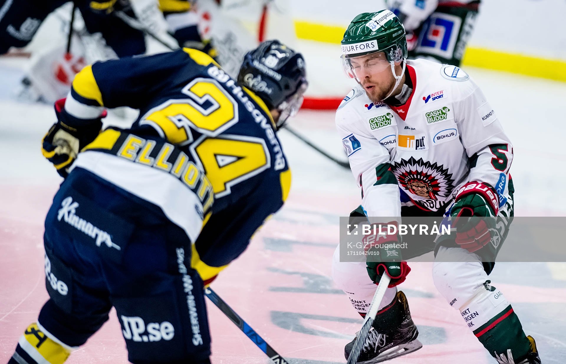 Mats Rosseli Olsen täcker skottrunder ishockeymatchen i