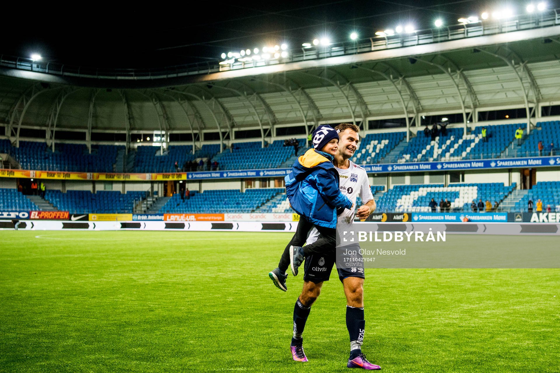 Magne Hoseth of Kristiansund with his son Gabriel