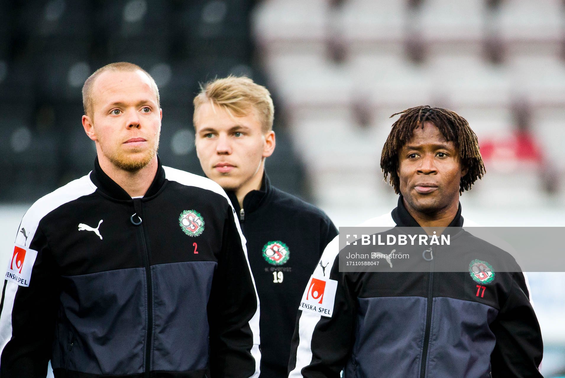 Örebros Patrik Haginge och Kennedy Igboananike