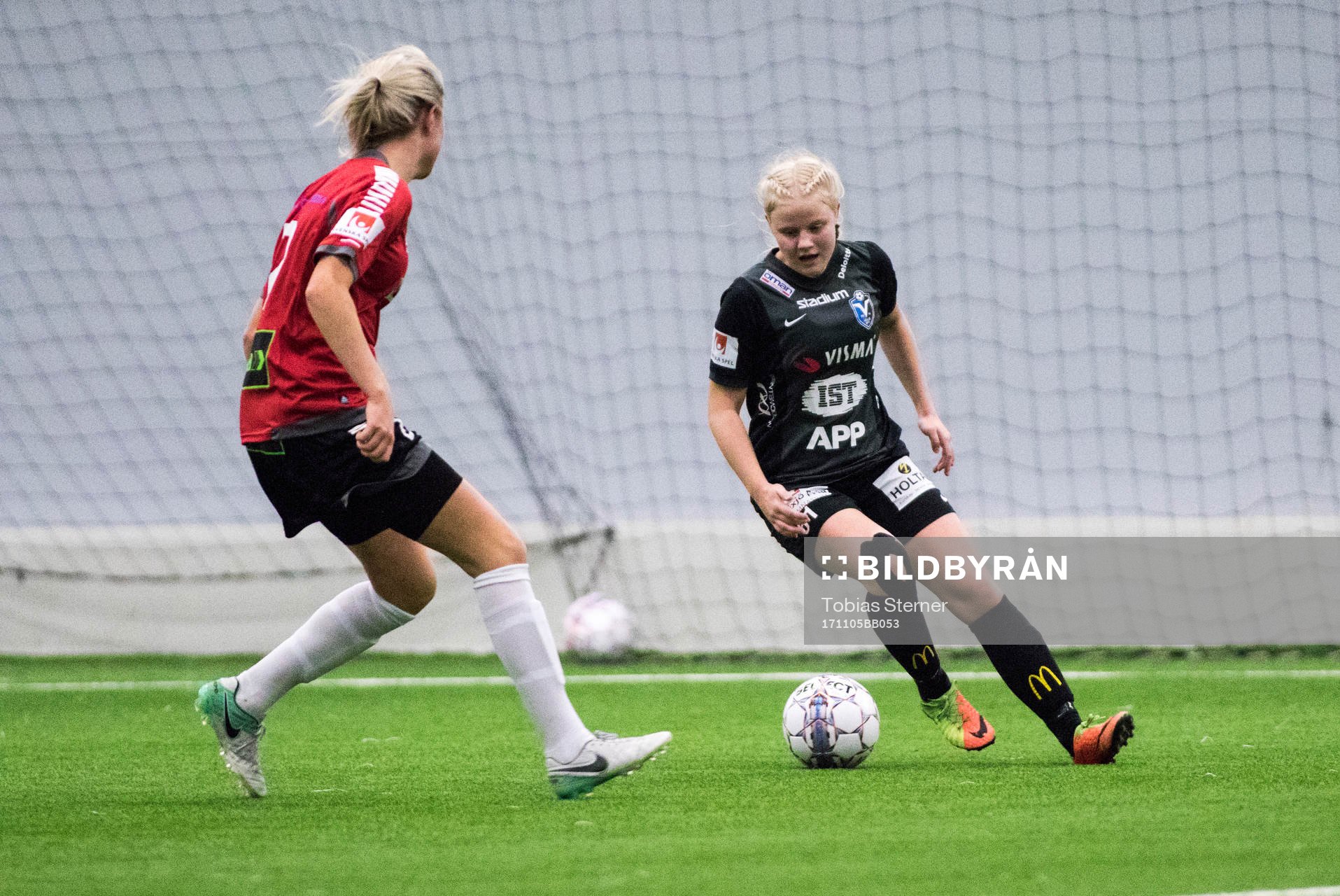 Växjös Therese Tengbom under bronsmatchen i SM-slutspelet för F19 mellan Växjö och LB07 den 5 november 2017 i Stockholm.