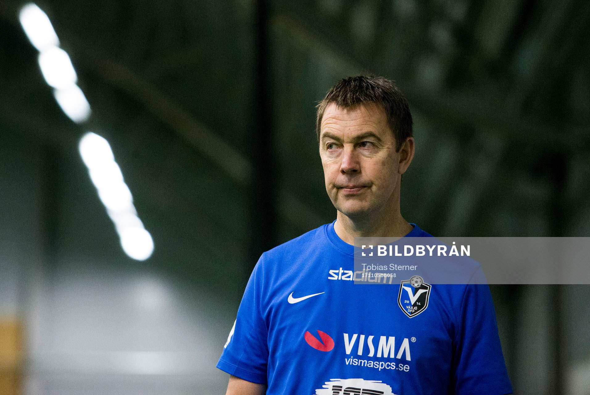 Växjös tränare Ronny Johansson under bronsmatchen i SM-slutspelet för F19 mellan Växjö och LB07 den 5 november 2017 i Stockholm.