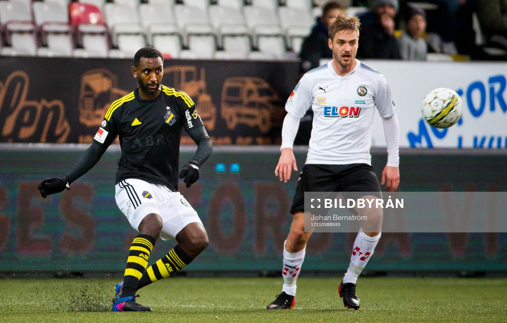 s Henok Goitom och Örebros Johan Mårtensson
