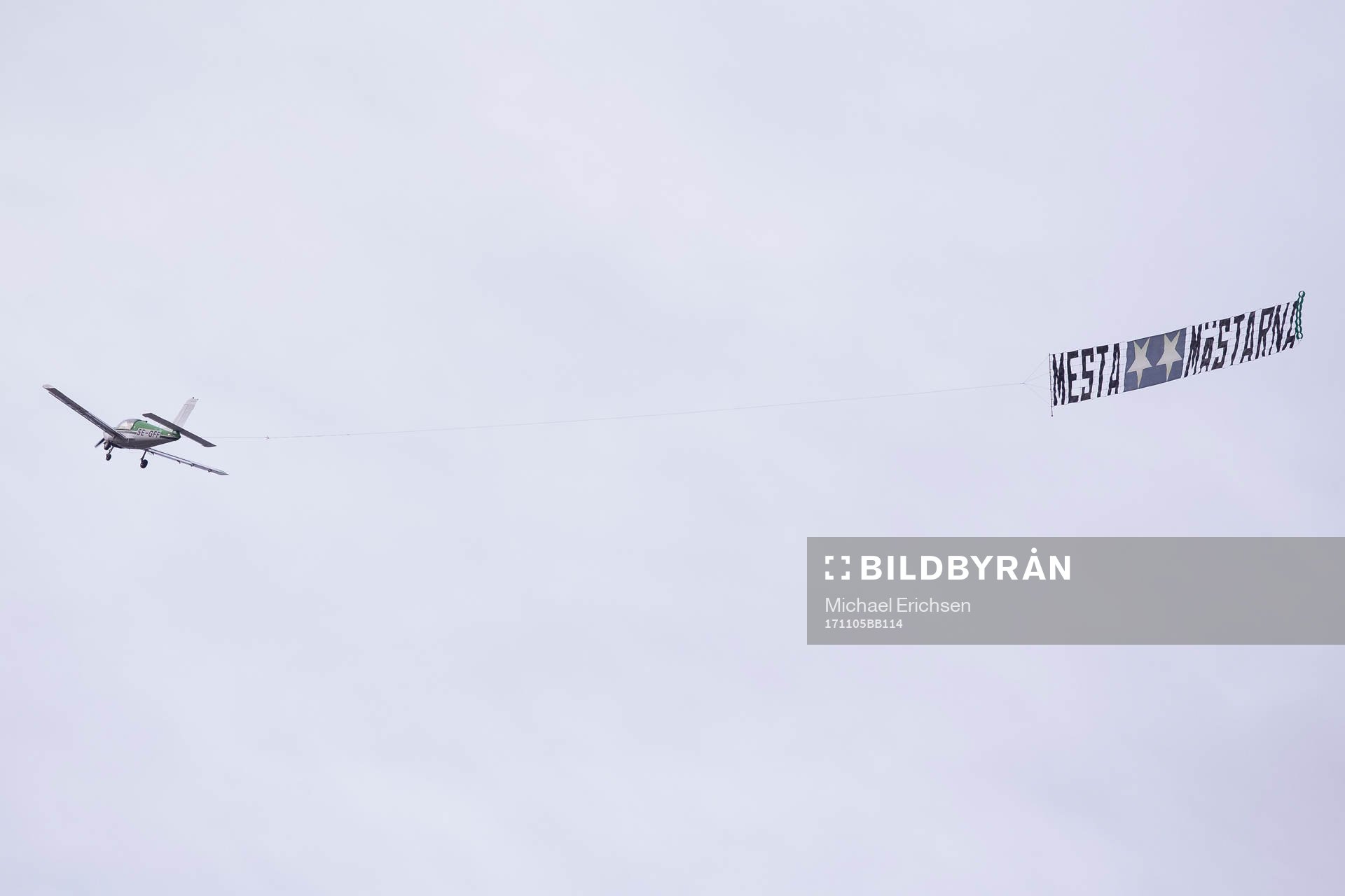 Flygplan med hälsning från Malmö FF