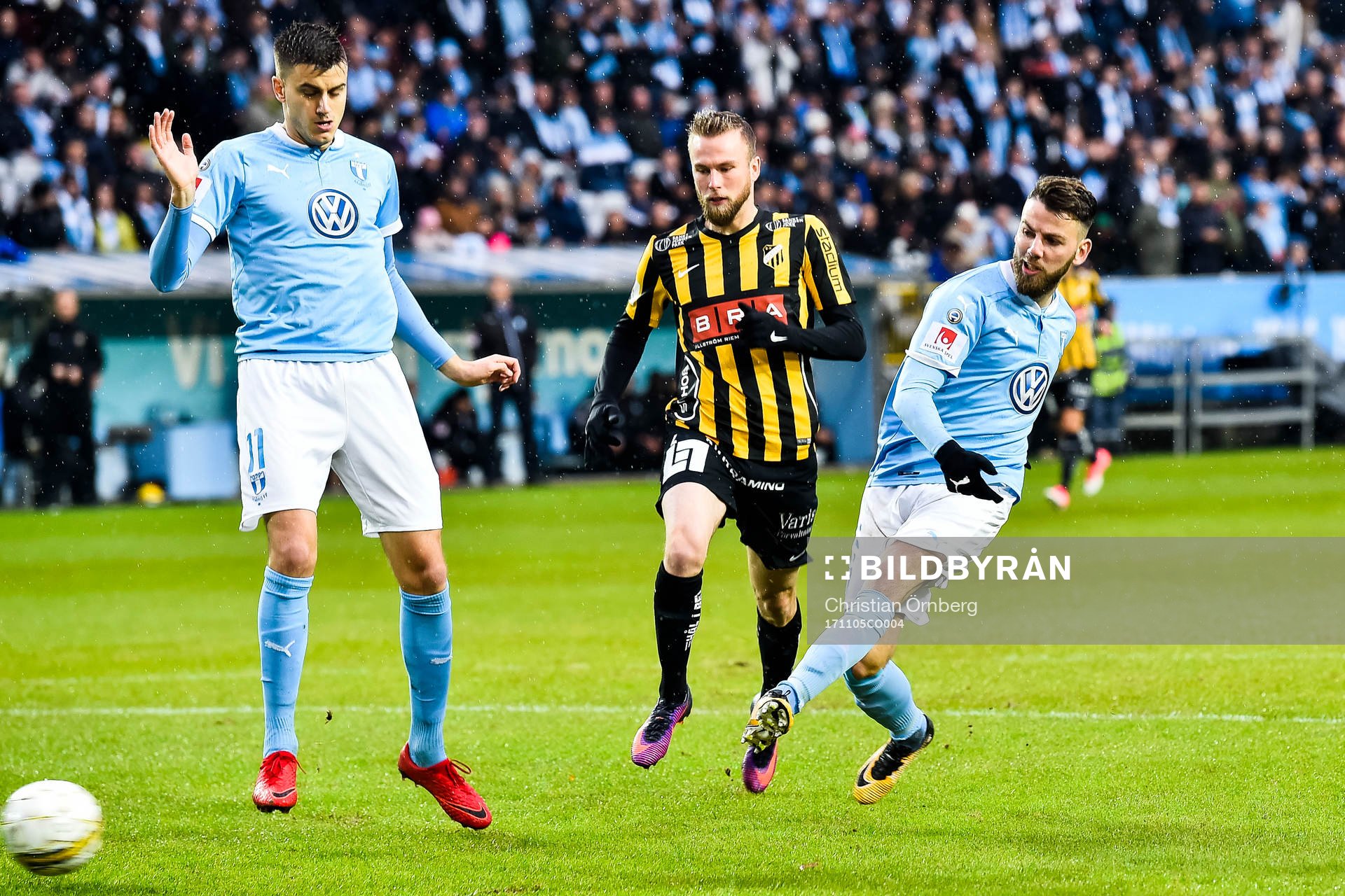Malmö FFs Alexander Jeremejeff och Erdal Rakip i en kamp