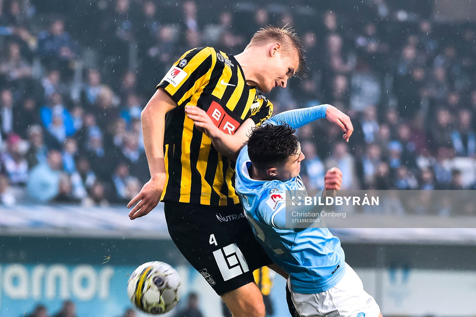Häckens Juhani Ojala och Malmö FFs Mattias Svanberg