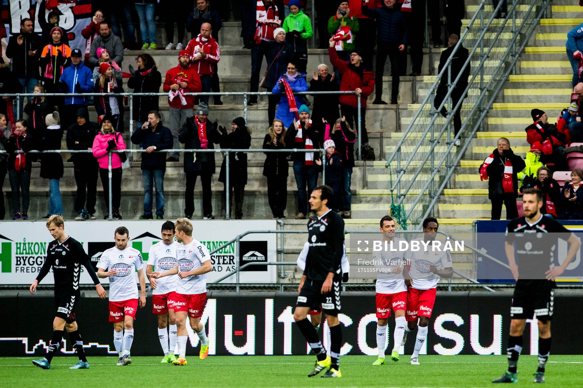 FFK celebrates 1-0