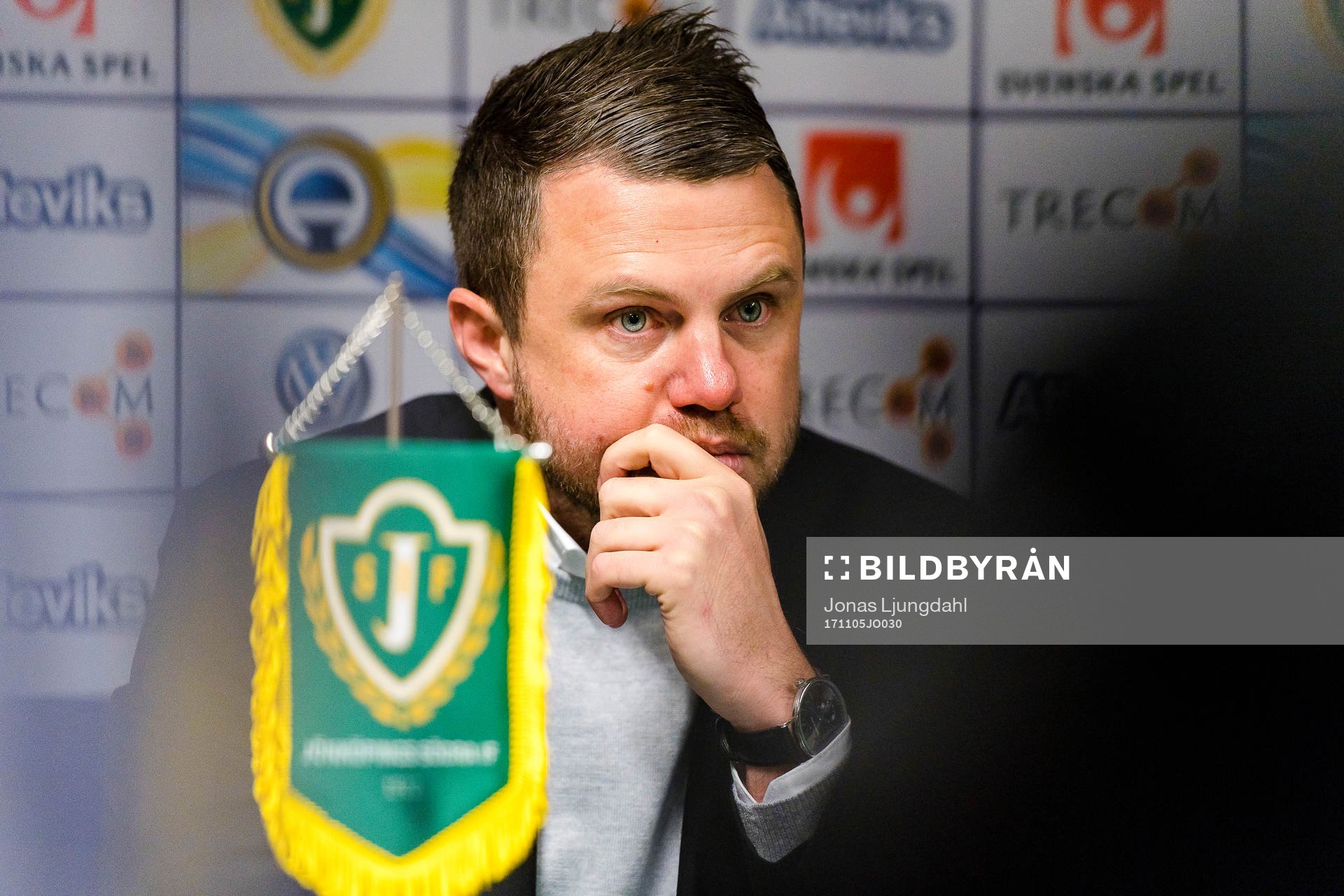 Jönköpings tränare Jimmy Thelin deppar