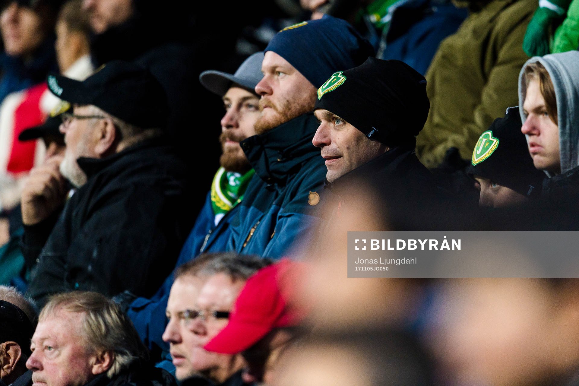 Jönköpingsupportrar på läktaren