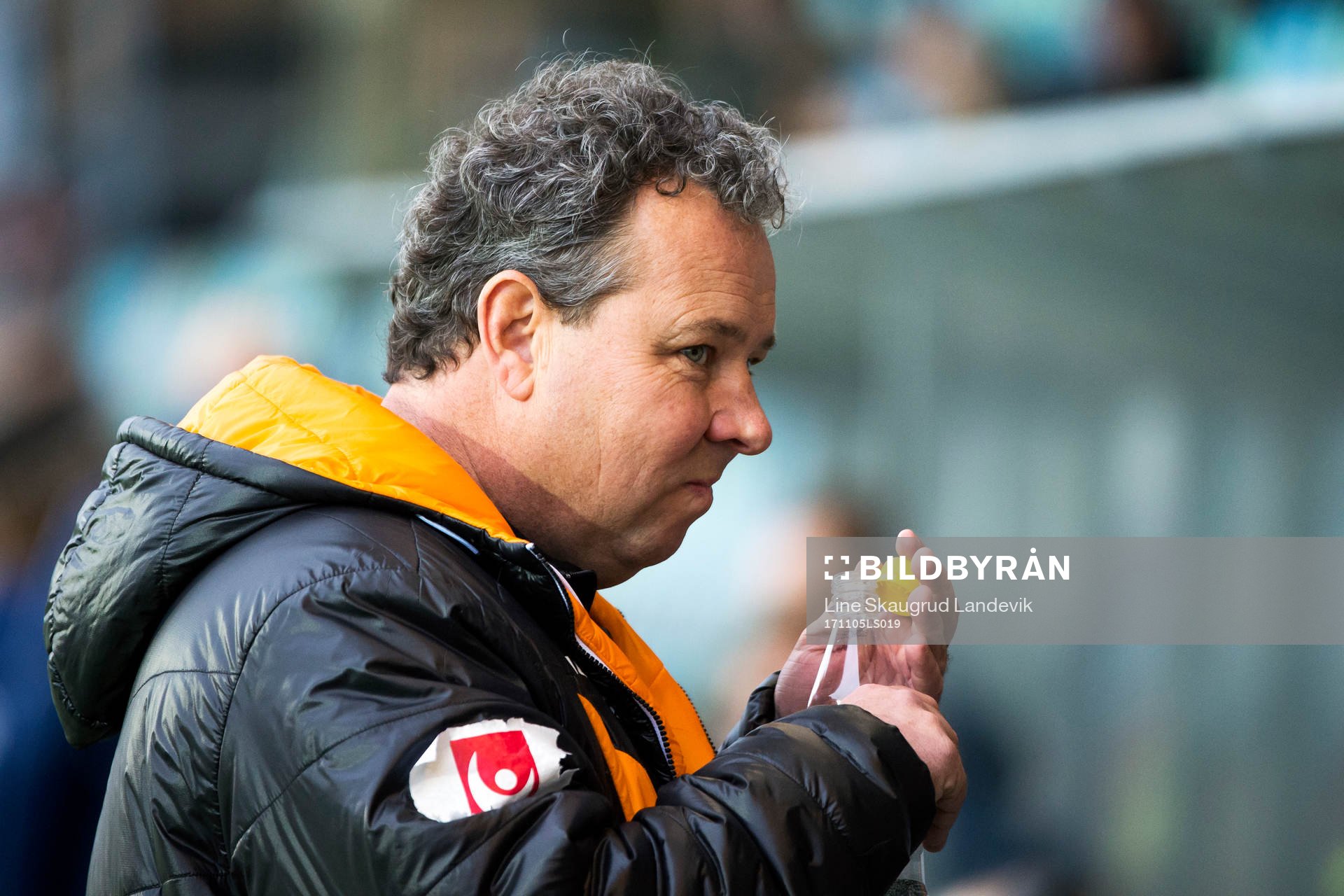 Göteborgs tränare Stefan Rehn under fotbollsmatchen i Damallsvenskan mellan Kopparbergs Göteborg FC och Djurgården den 5 november 2017 i Göteborg.