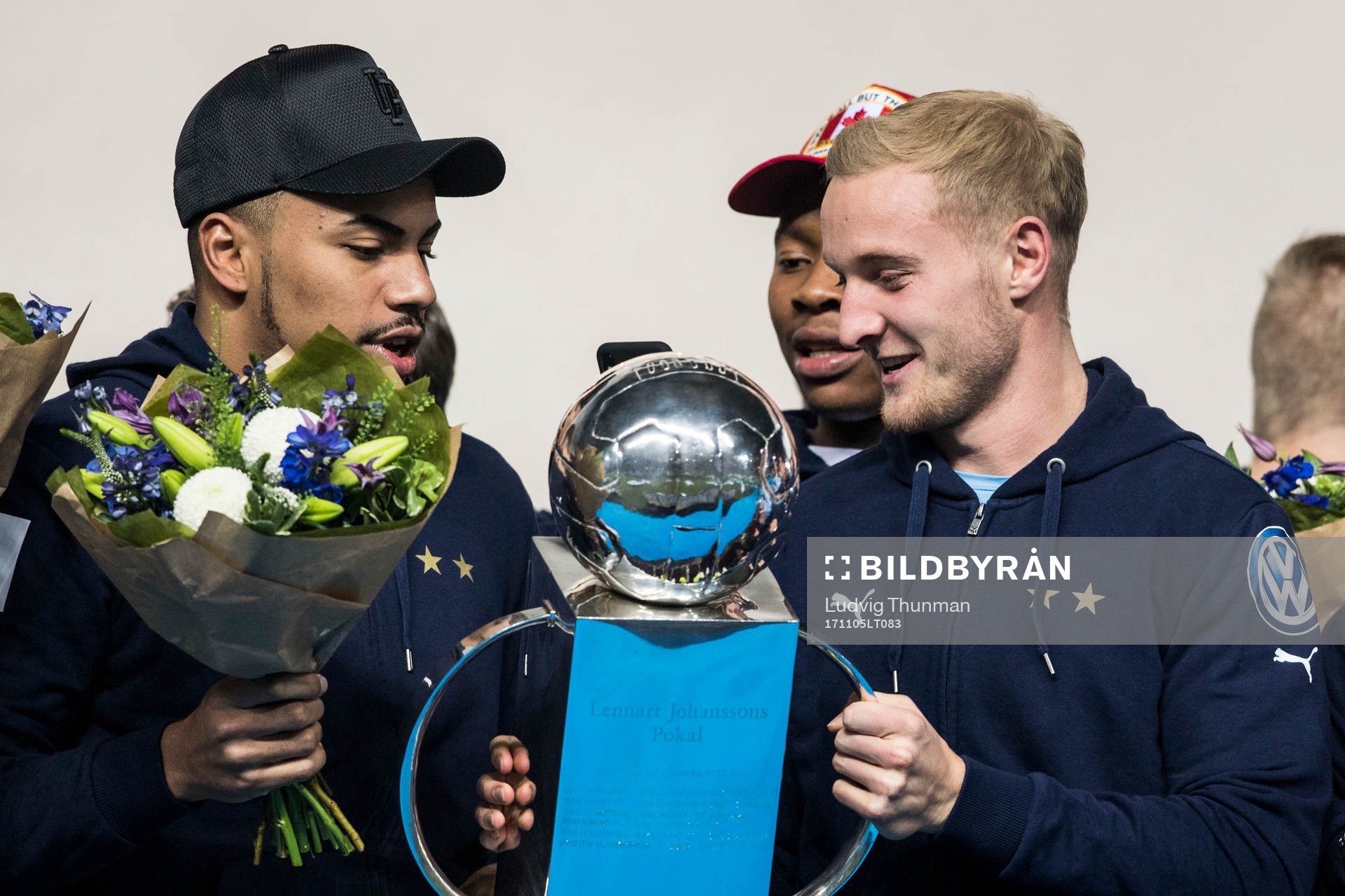 Malmö FFs Felipe Carvalho och Franz Brorsson jublar med