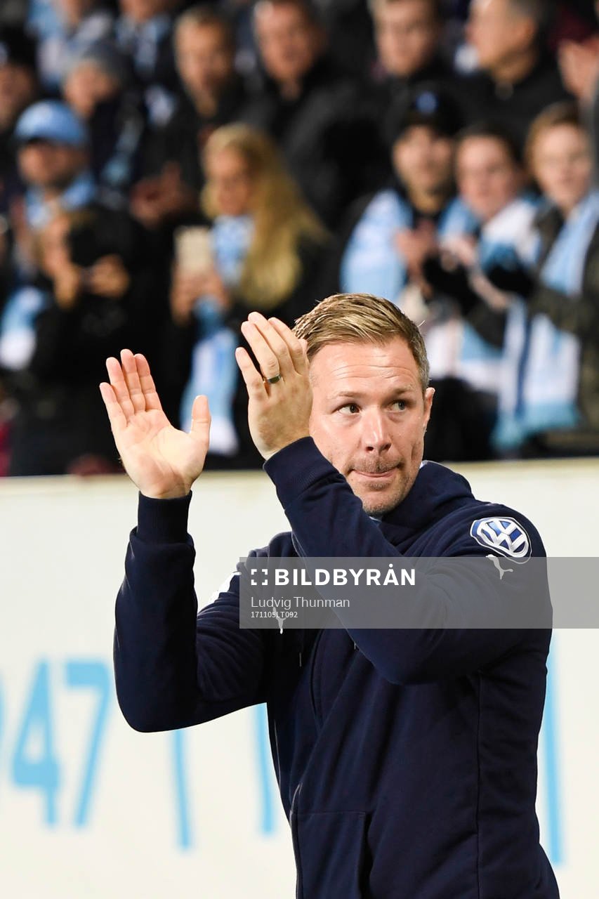 Malmö FFs tränare Magnus Pehrsson jublar efter Malmö FFs tjugonde SM-guld efter fotbollsmatchen I Allsvenskan mellan Malmö FF och Häcken den 5 november 2017 i Malmö.