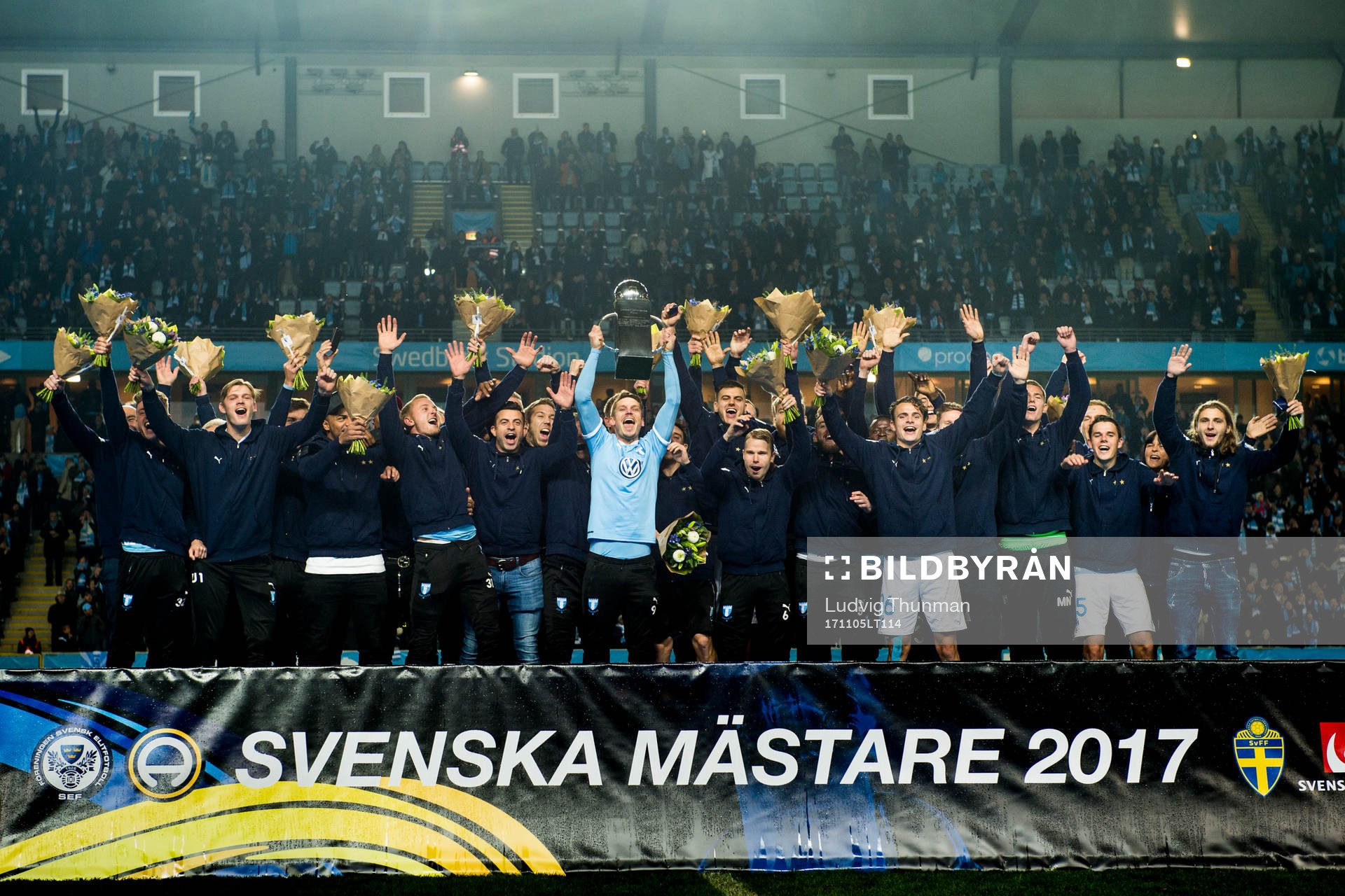 Malmö FFs Markus Rosenberg lyfter med Lennart Johanssons