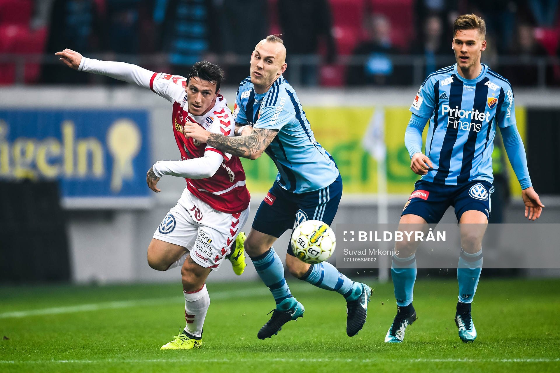 Kalmars Erton Fejzullahu och Djurgårdens Magnus Eriksson