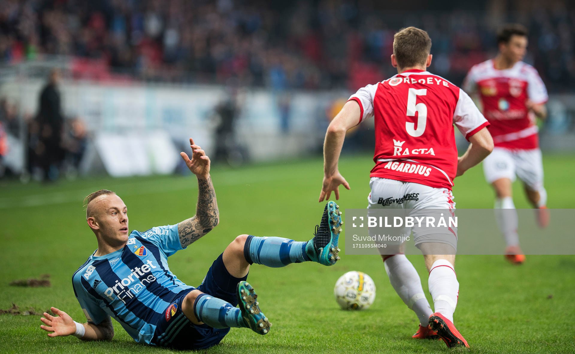 Kalmars Victor Agardius och Djurgårdens Magnus Eriksson