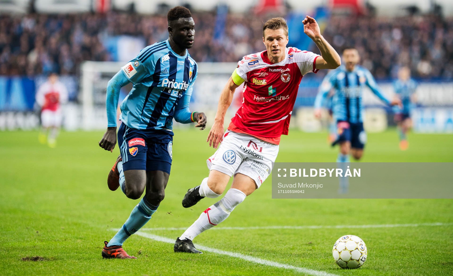 Kalmars Viktor Elm och Djurgårdens Aliou Badji