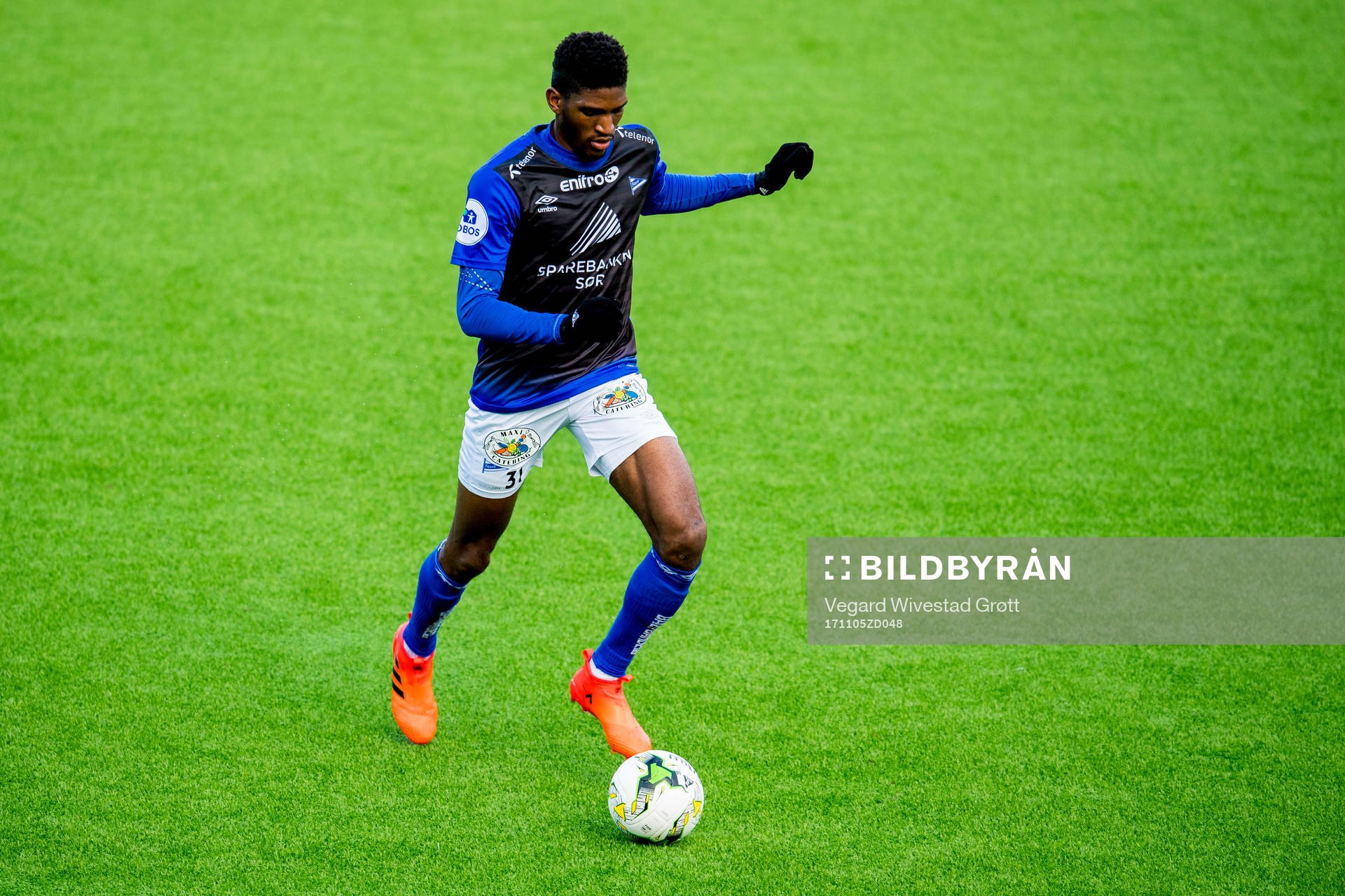 Damion Lowe of Start