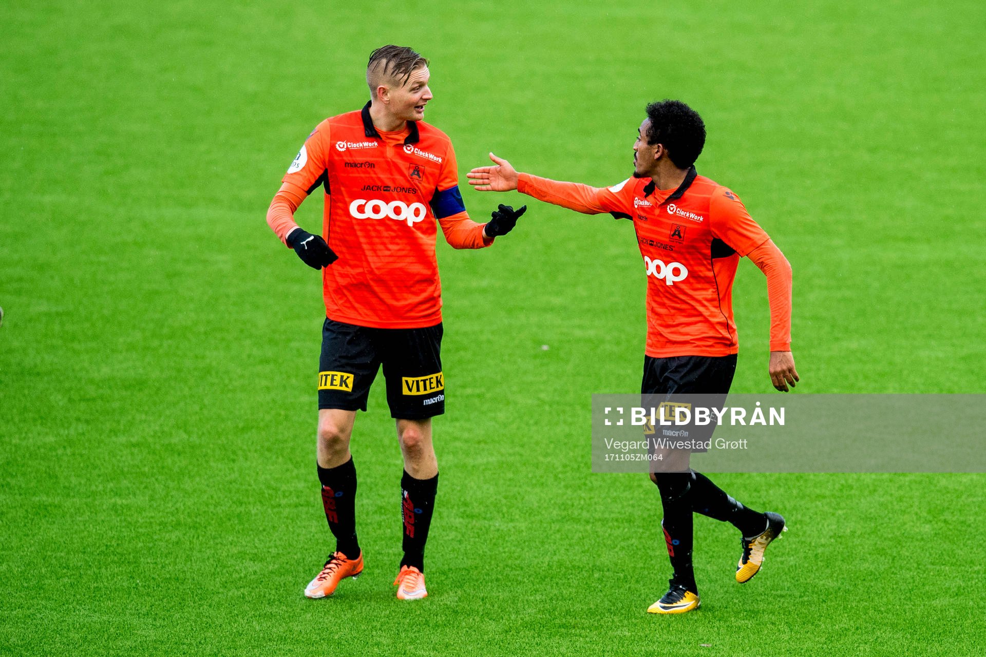 Senai Hagos of Åsane celebrates with team-mate Erik