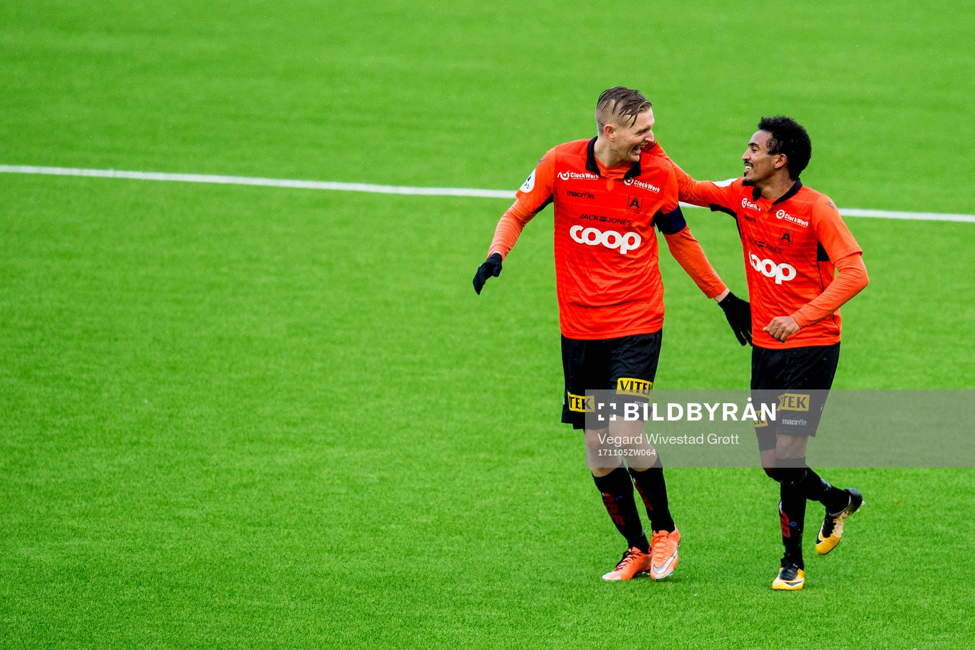 Senai Hagos of Åsane celebrates with team-mate Erik