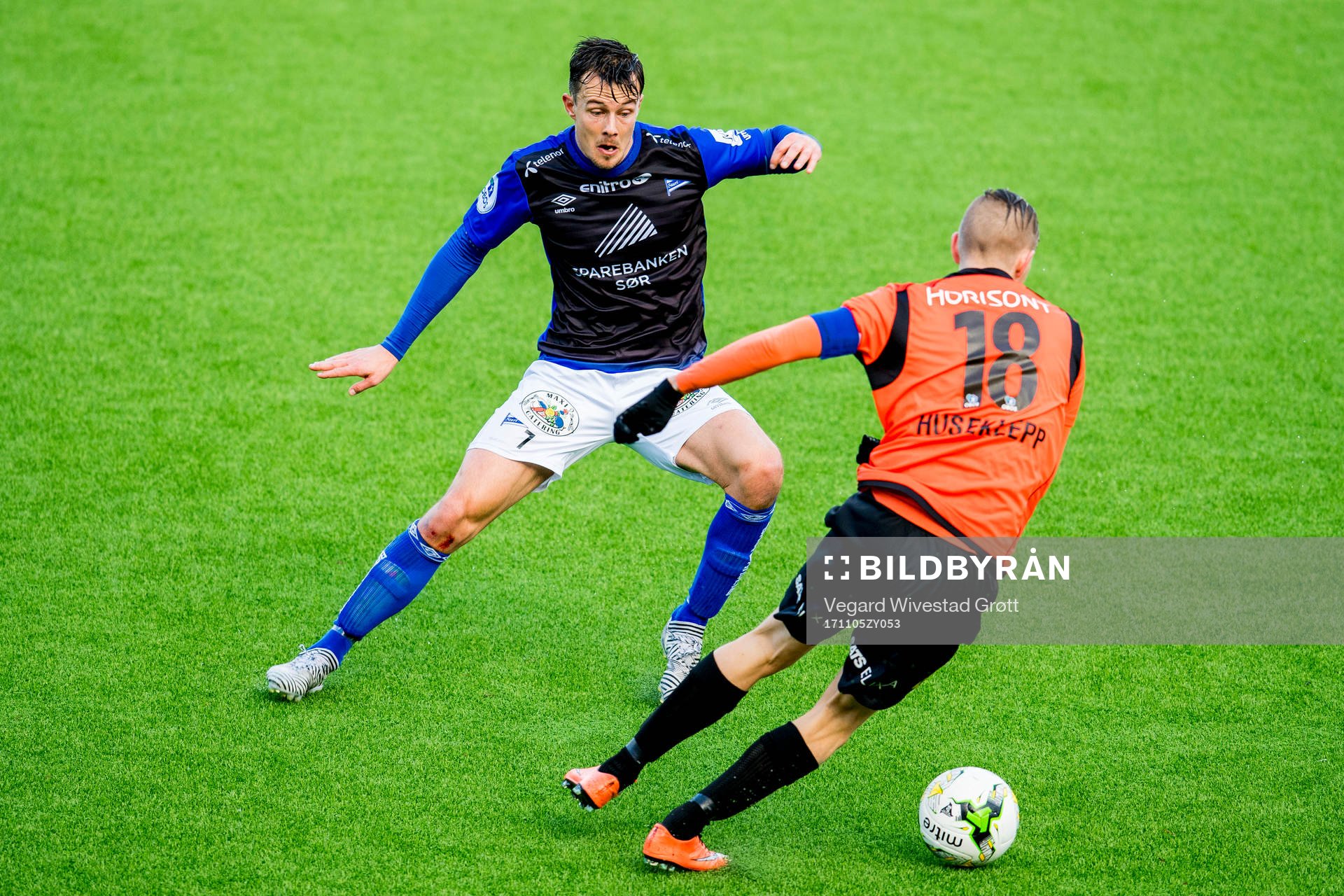 Niels Vorthoren of Start and Erik Huseklepp of Åsane