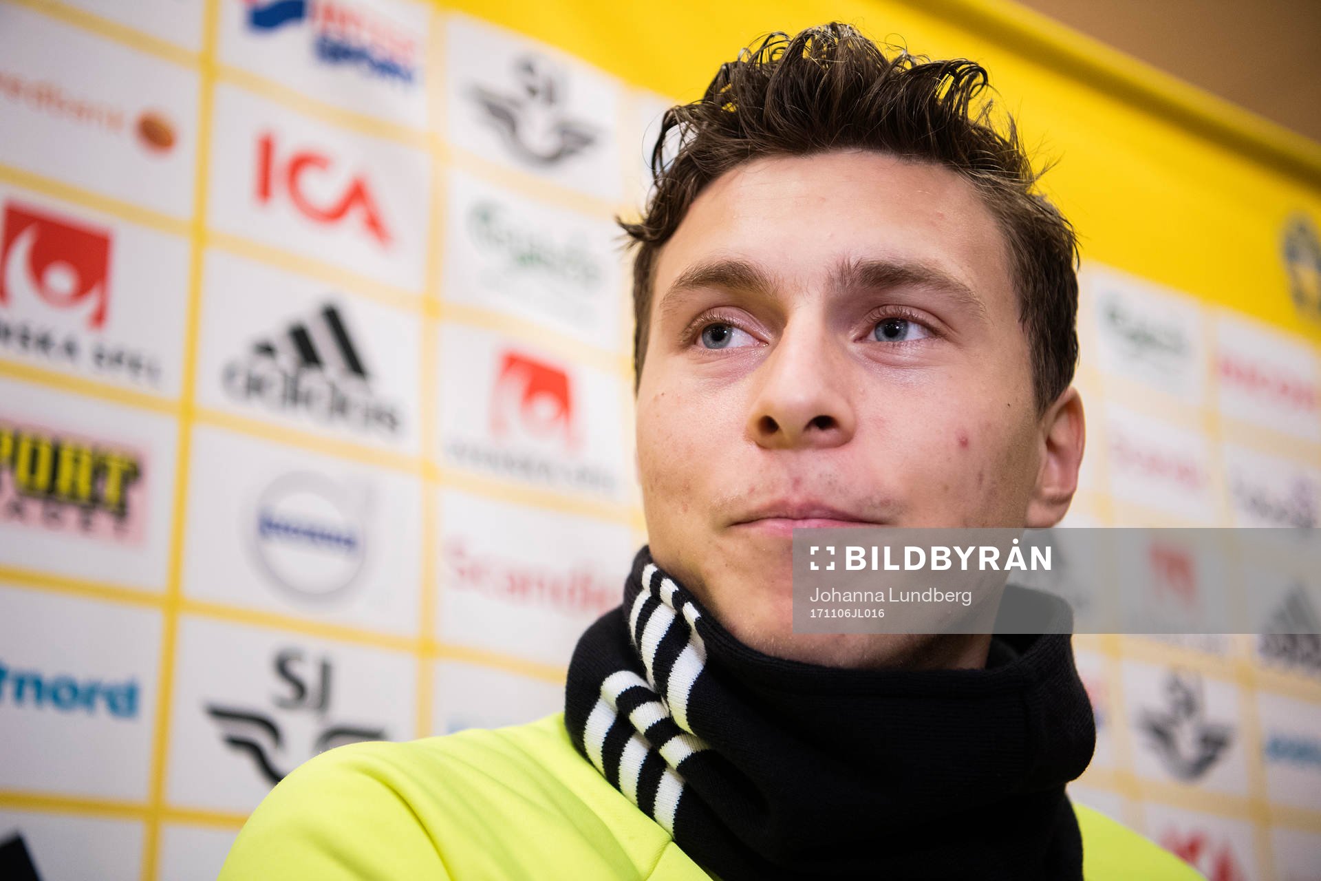 Victor Nilsson Lindelöf i mixed zone