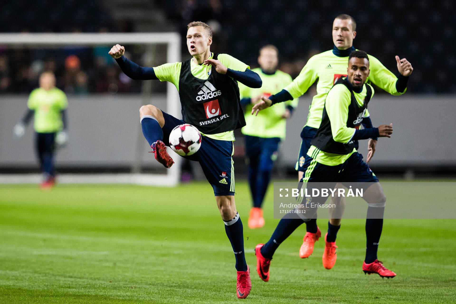 Sveriges Viktor Claesson, Jakob Johansson och Isaac Kiese