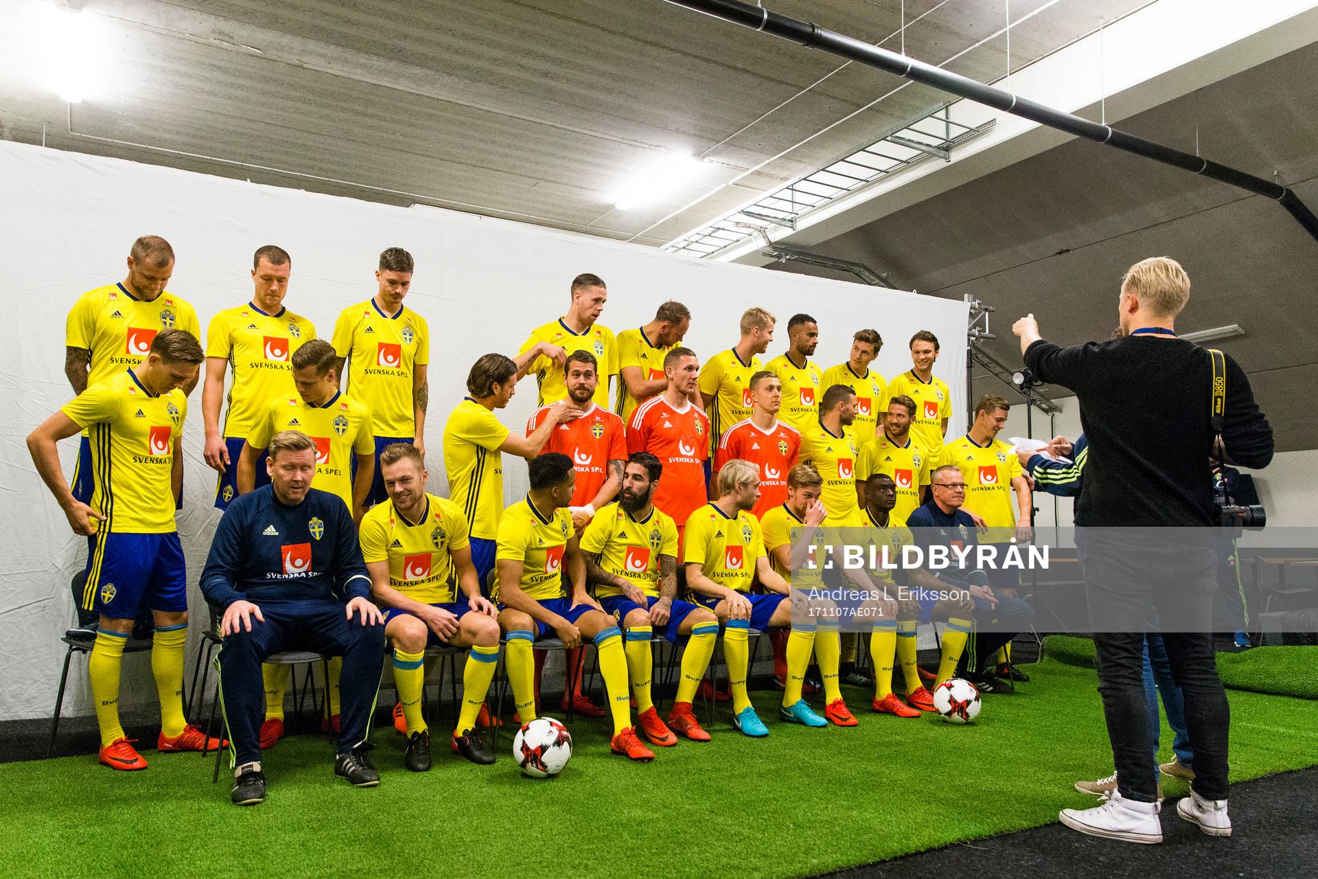 Sveriges spelare och ledare gör sig redo för svenska