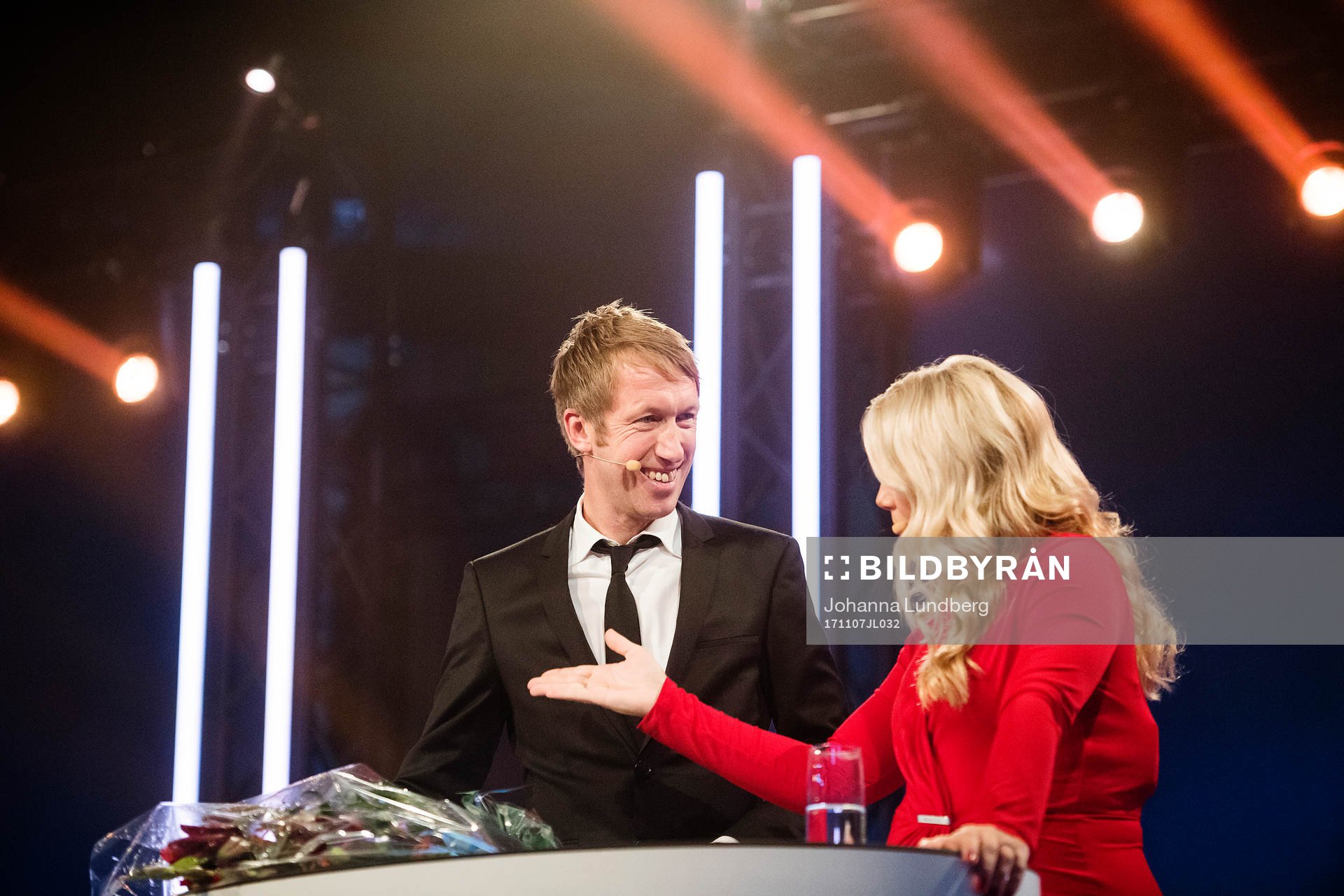 Årets tränare Graham Potter, Östersund, med Anna Brolin