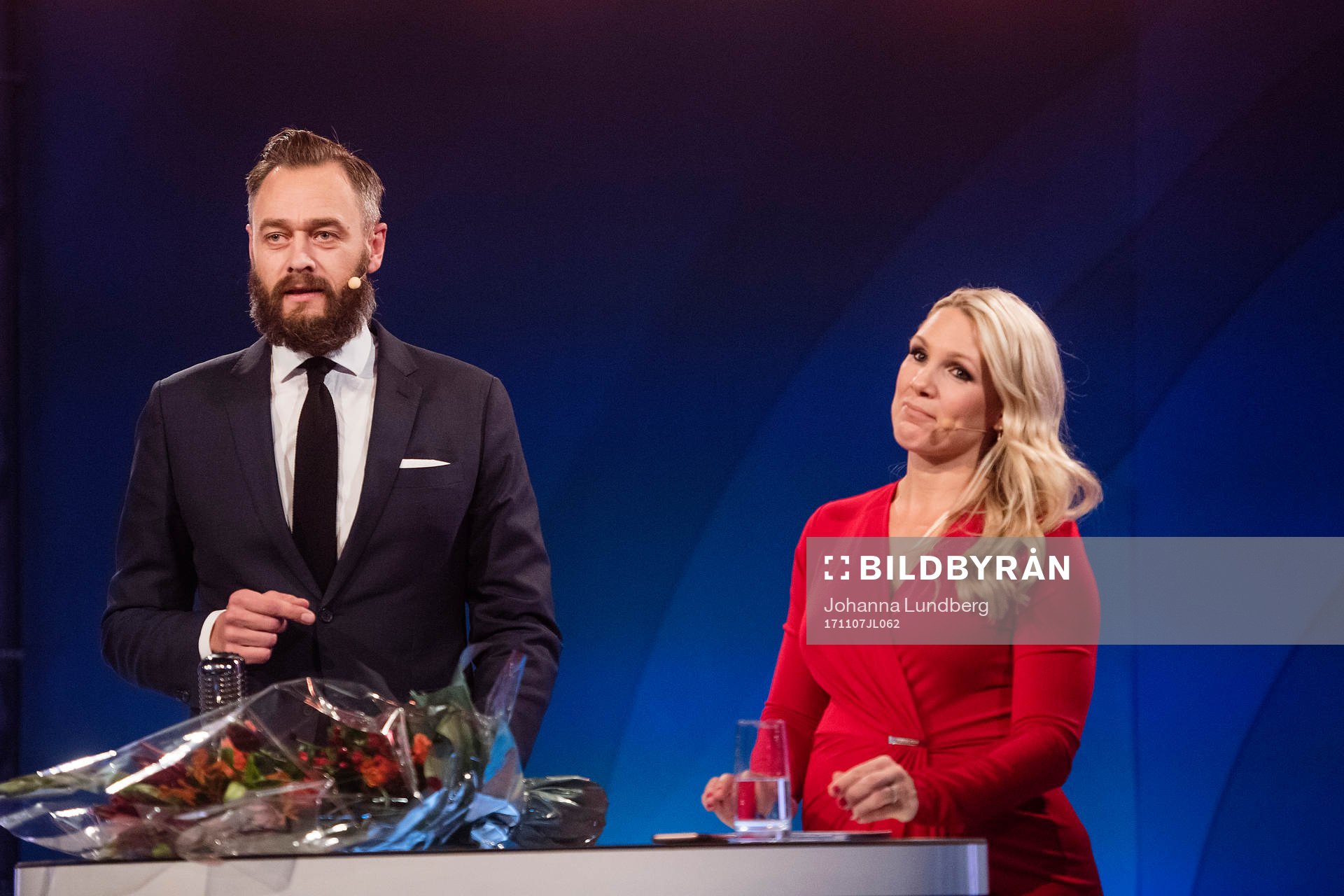 Programledare Olof Lundh och Anna Brolin