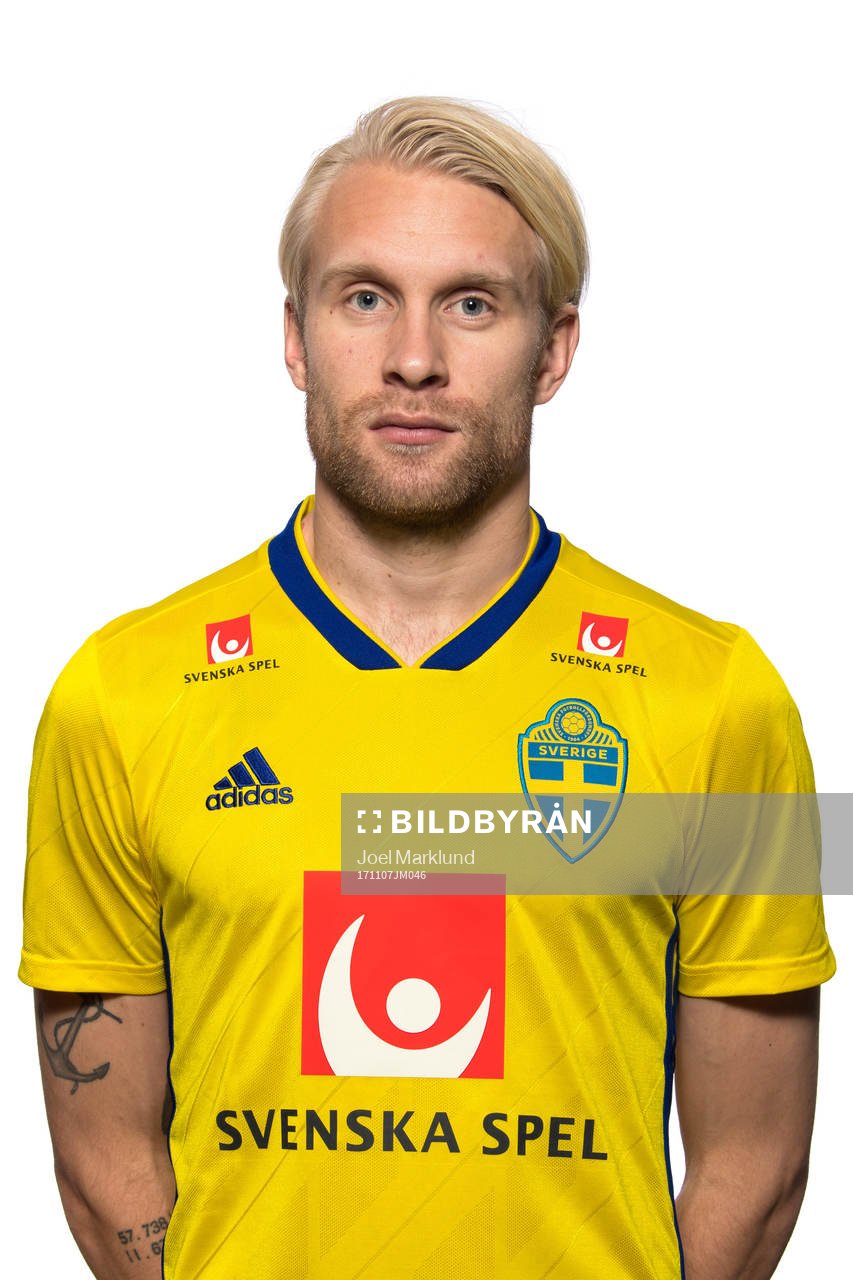 Johan Larsson, spelare i Sveriges fotbollslandslag