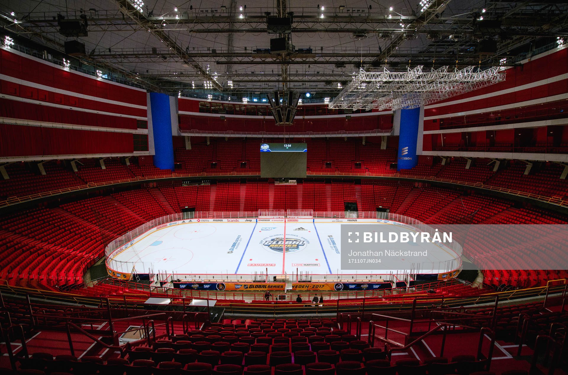 En bild på Globen innan NHL-laget Ottawa Senators