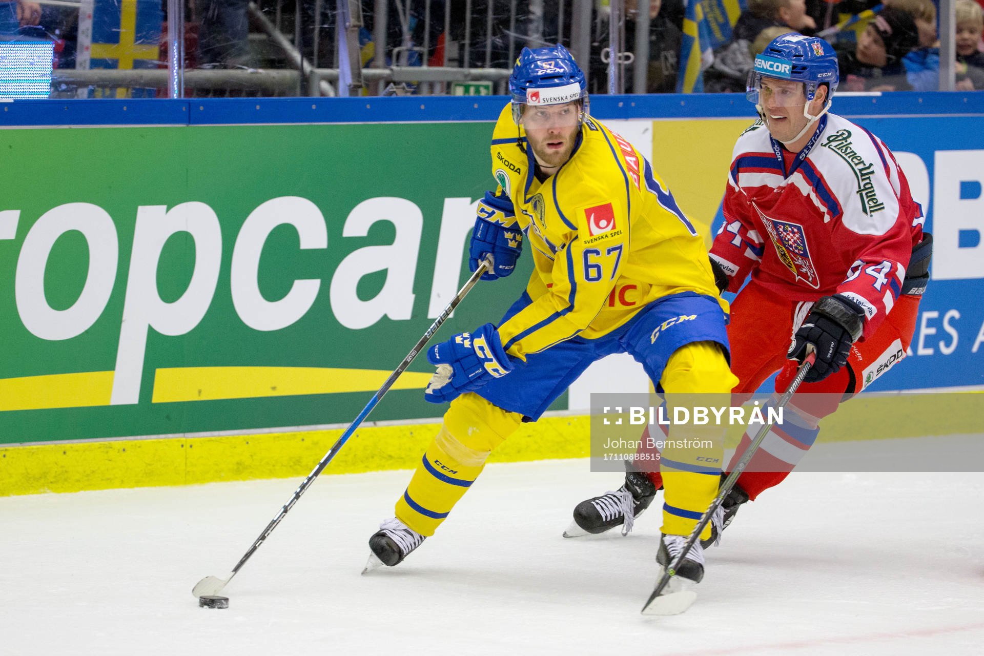 Sveriges Linus Omark och Tjeckiens Tomas Kundratek