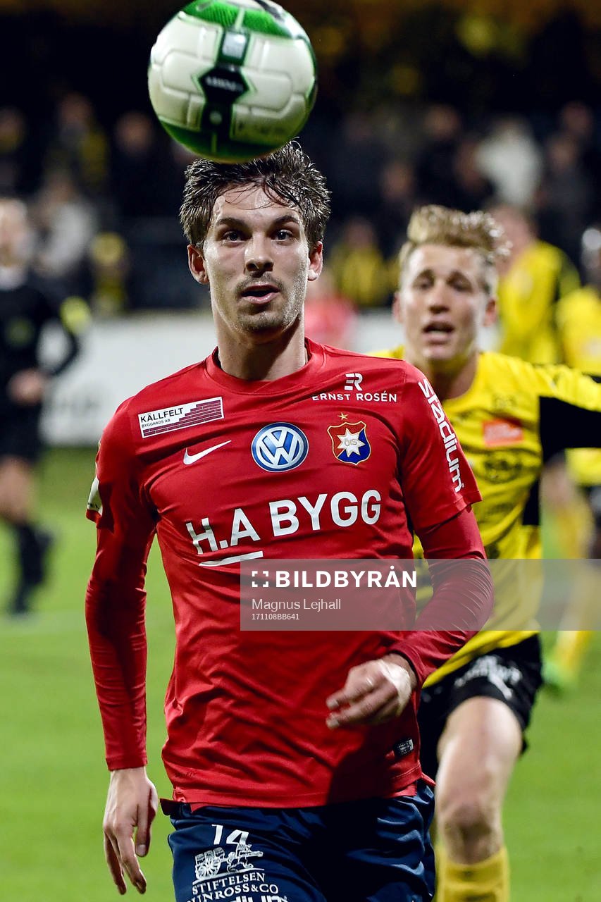 Örgrytes Daniel Paulson och Mjällbys Joel Enarsson