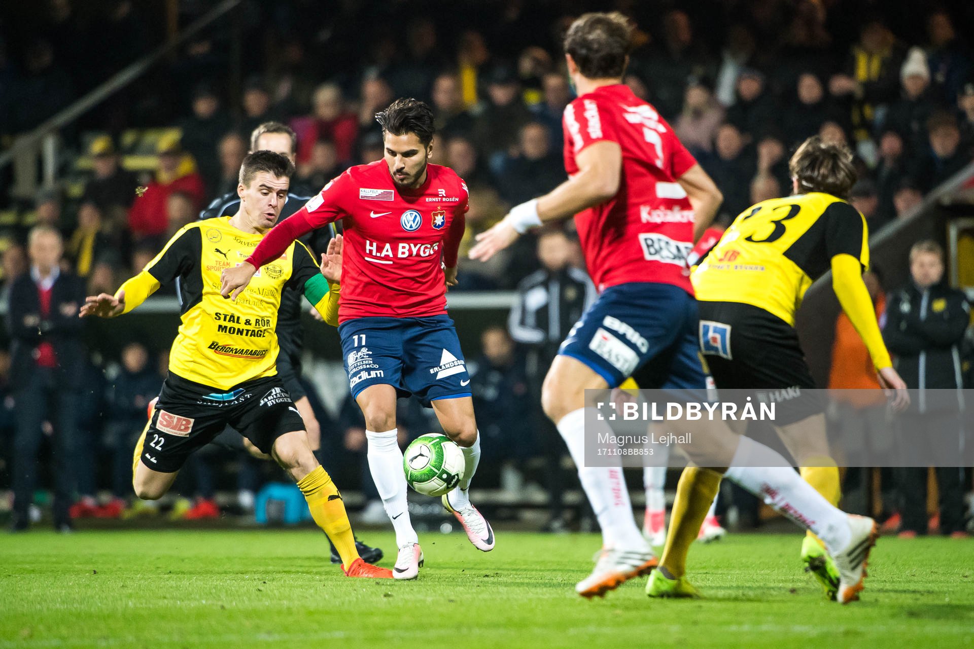 Mjällbys Jesper Gustavsson  och Örgrytes William