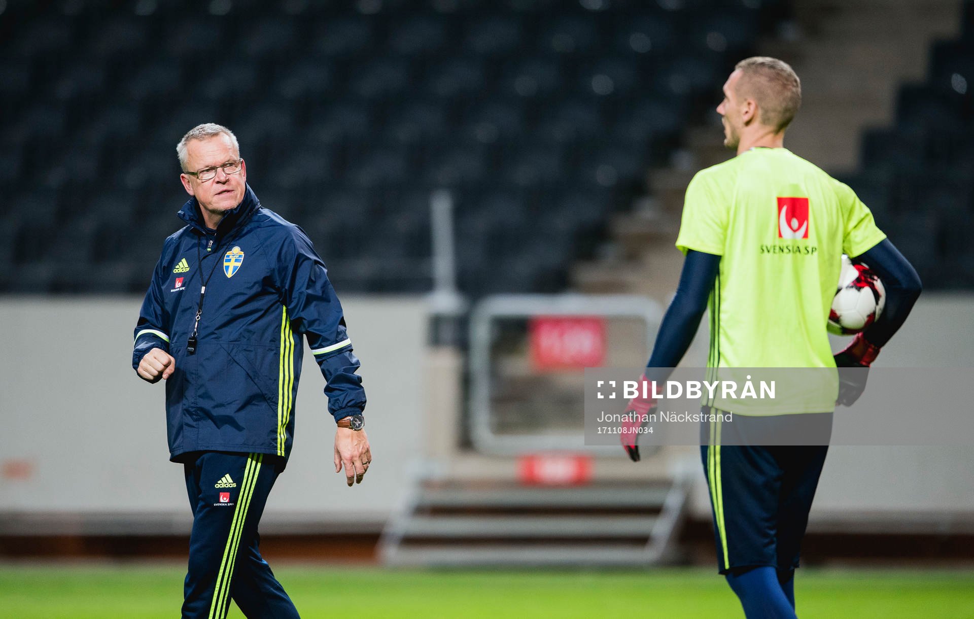 Sveriges förbundskapten Janne Andersson och målvakt Robin