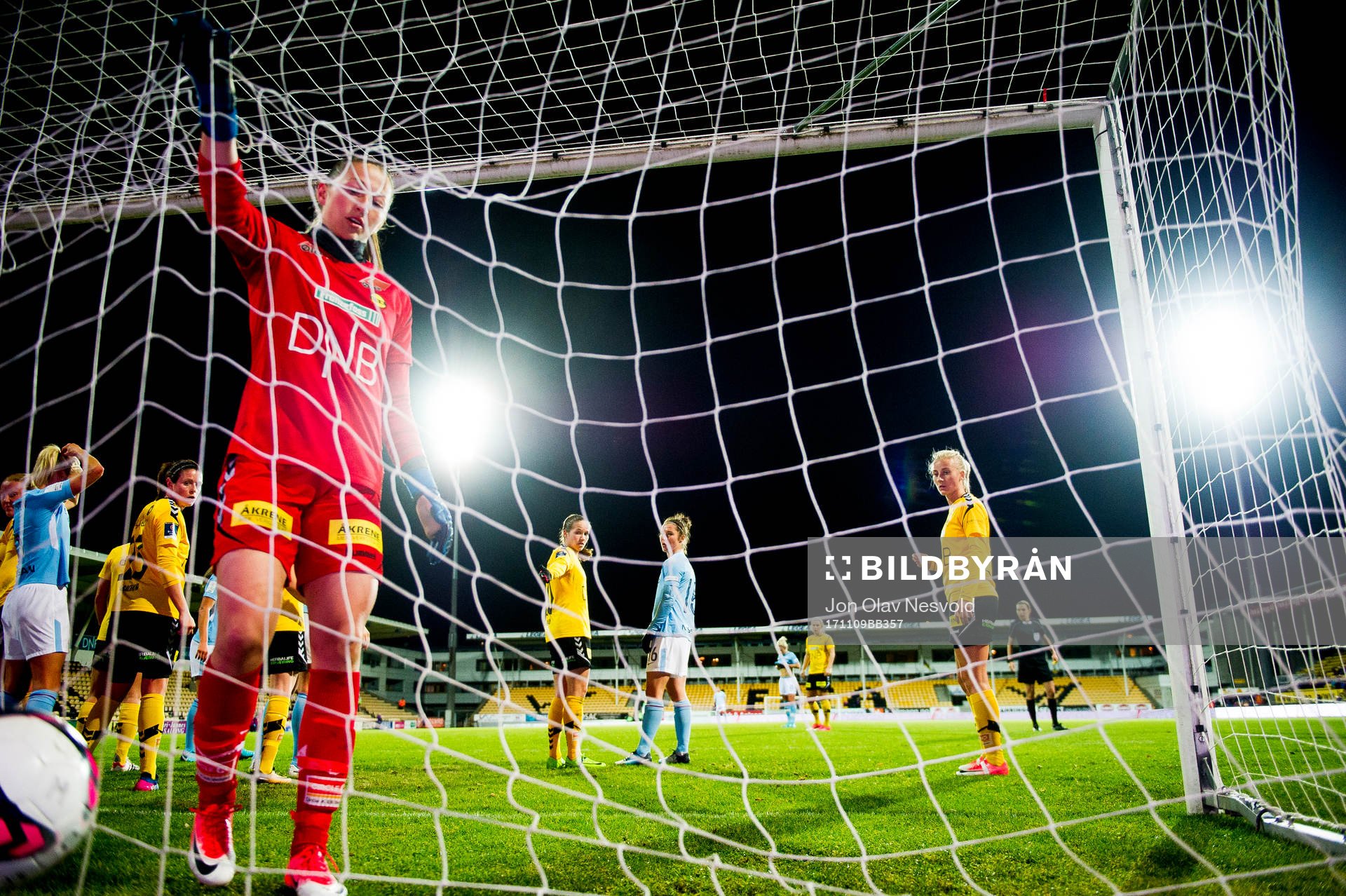 Goalkeeper Cecilie Fiskerstrand of LSK Kvinner reacts