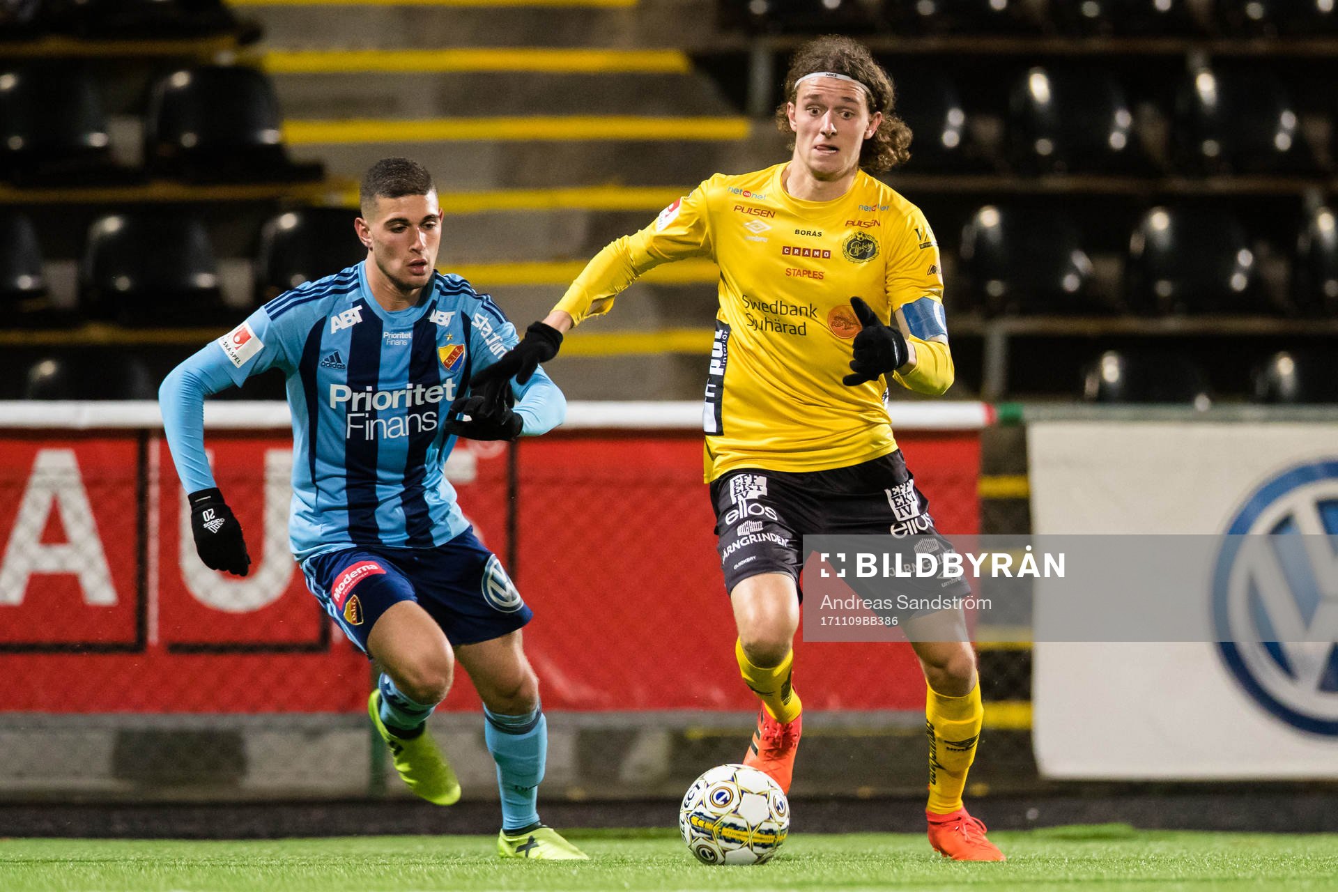 Elfsborgs Christopher McVey tar sig förbi Djurgårdens