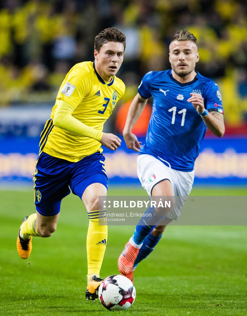 Sveriges Victor Nilsson Lindelöf och Italiens Ciro Immobile