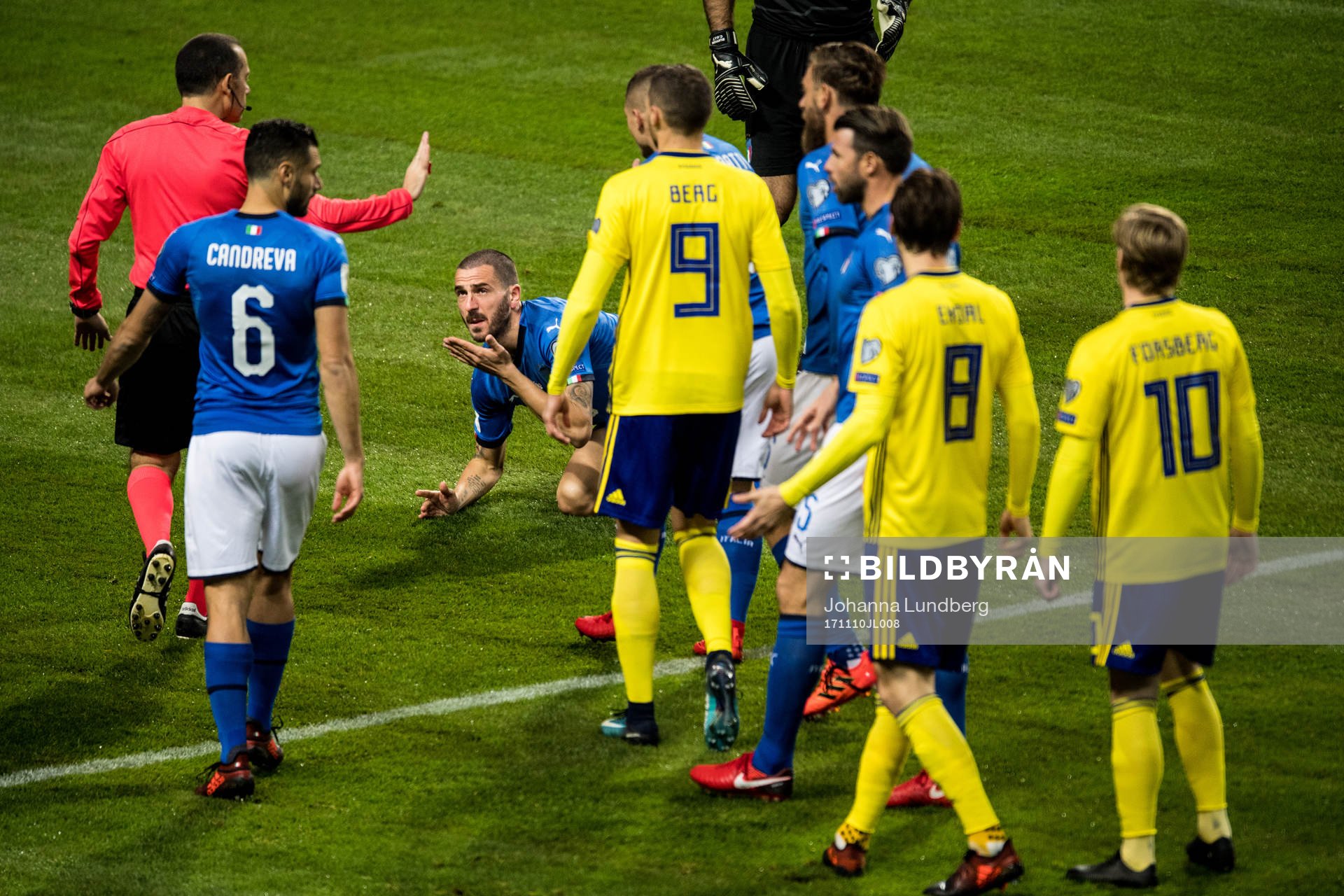 Italiens Leonardo Bonucci får ont