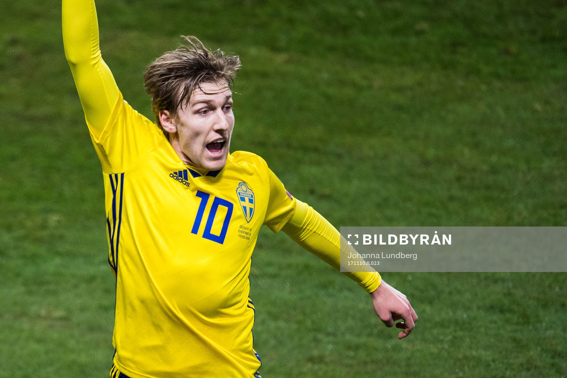 Sveriges Emil Forsberg reagerar