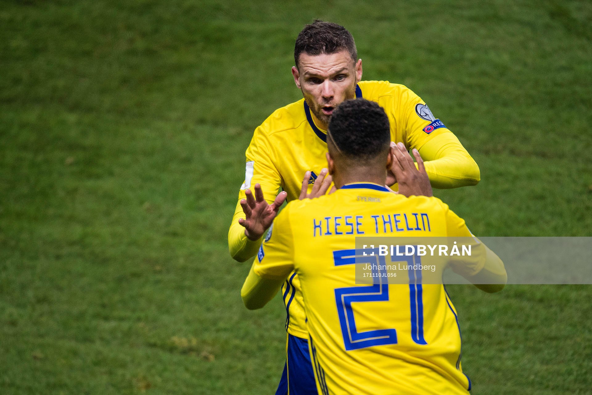 Sveriges Marcus Berg byts ut och Isaac Kiese Thelin byts in under fotbollsmatchen i VM-kvalets play-off mellan Sverige och Italien den 10 november 2017 i Stockholm.