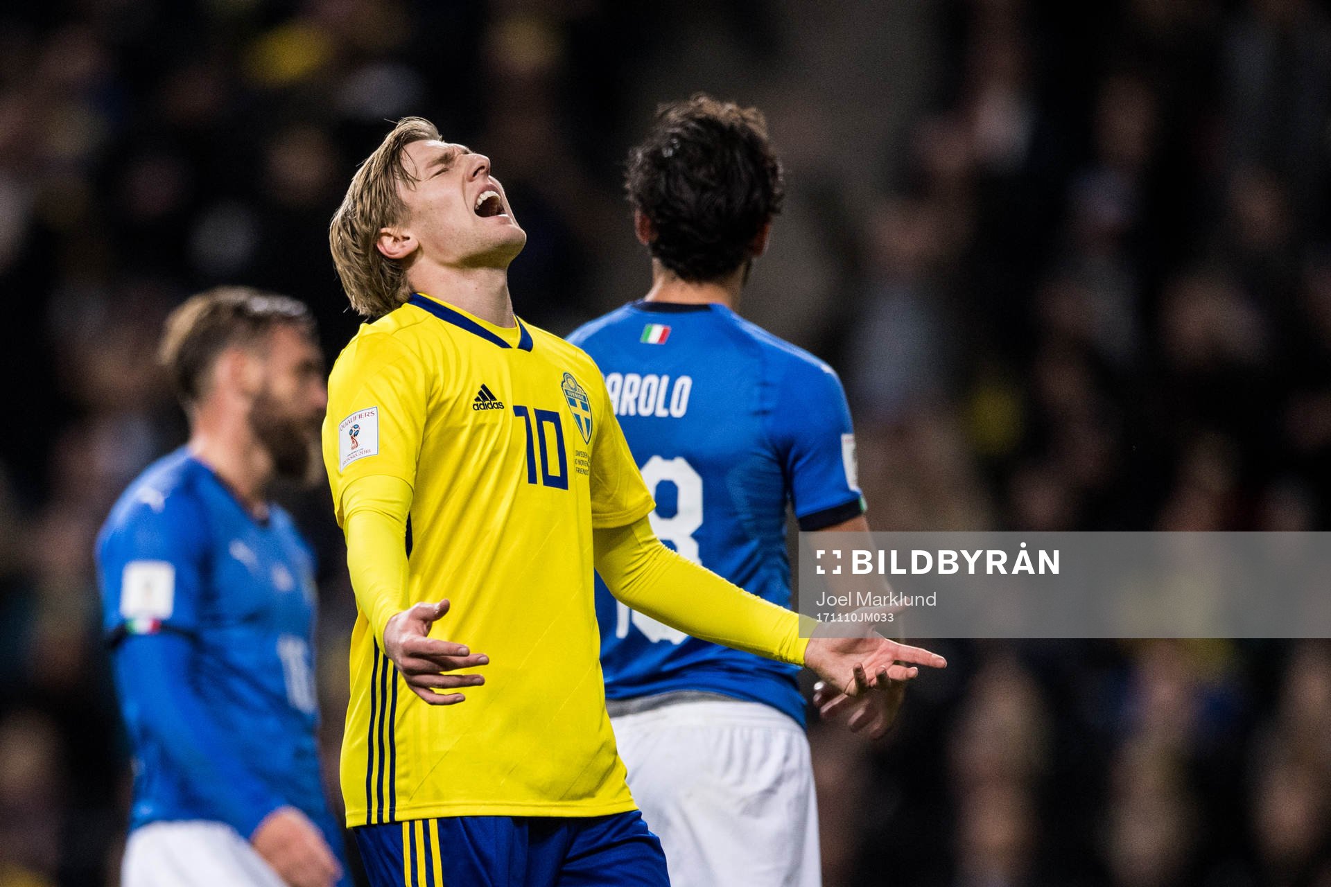 Sveriges Emil Forsberg reagerar