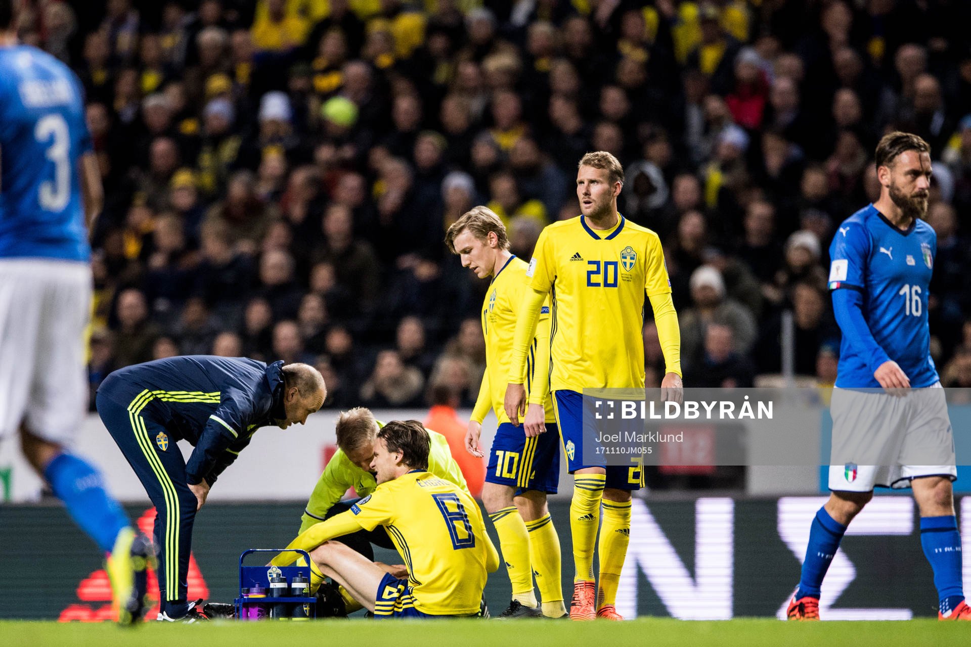 Sveriges Albin Ekdal skadad
