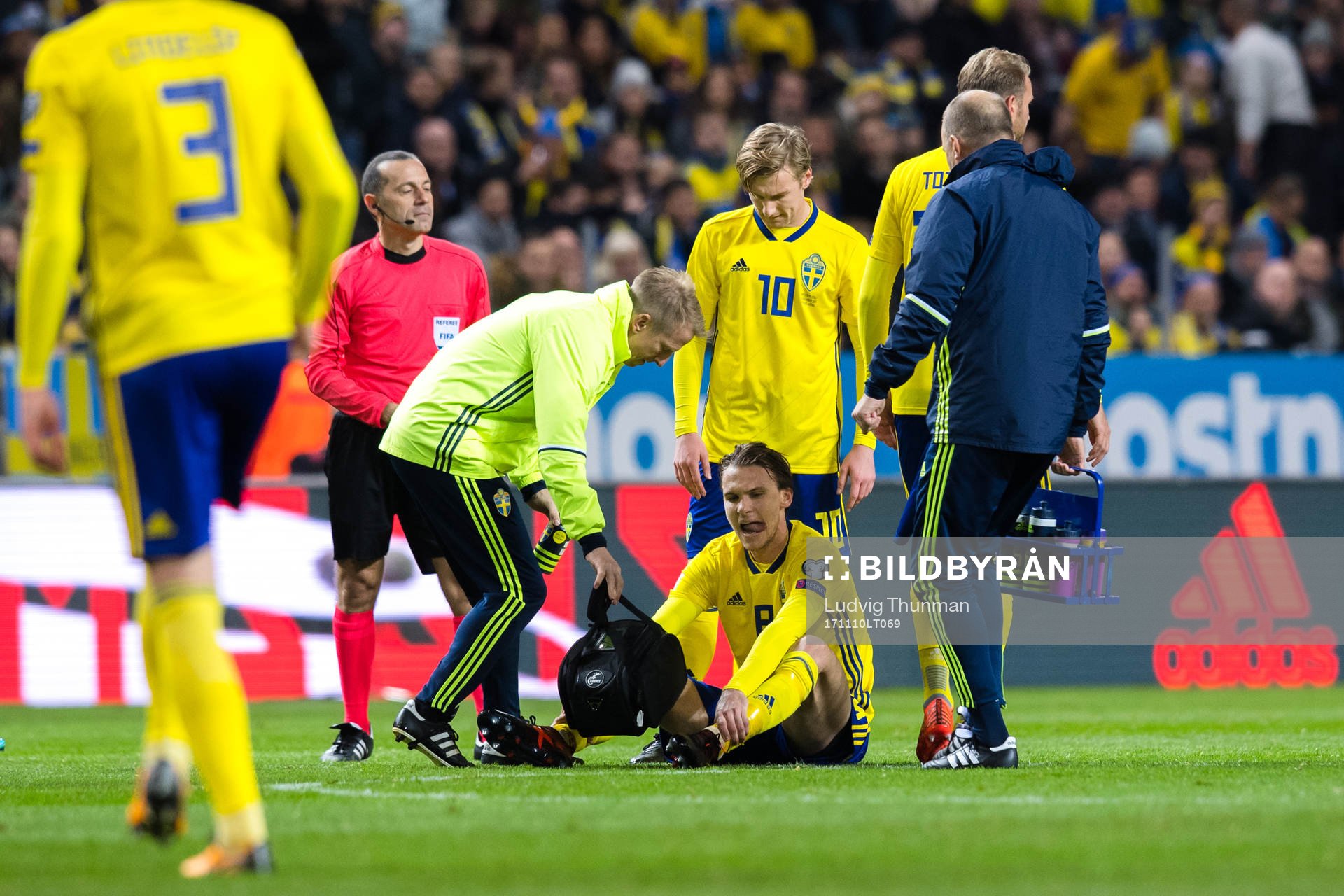 Sveriges Albin Ekdal får vård
