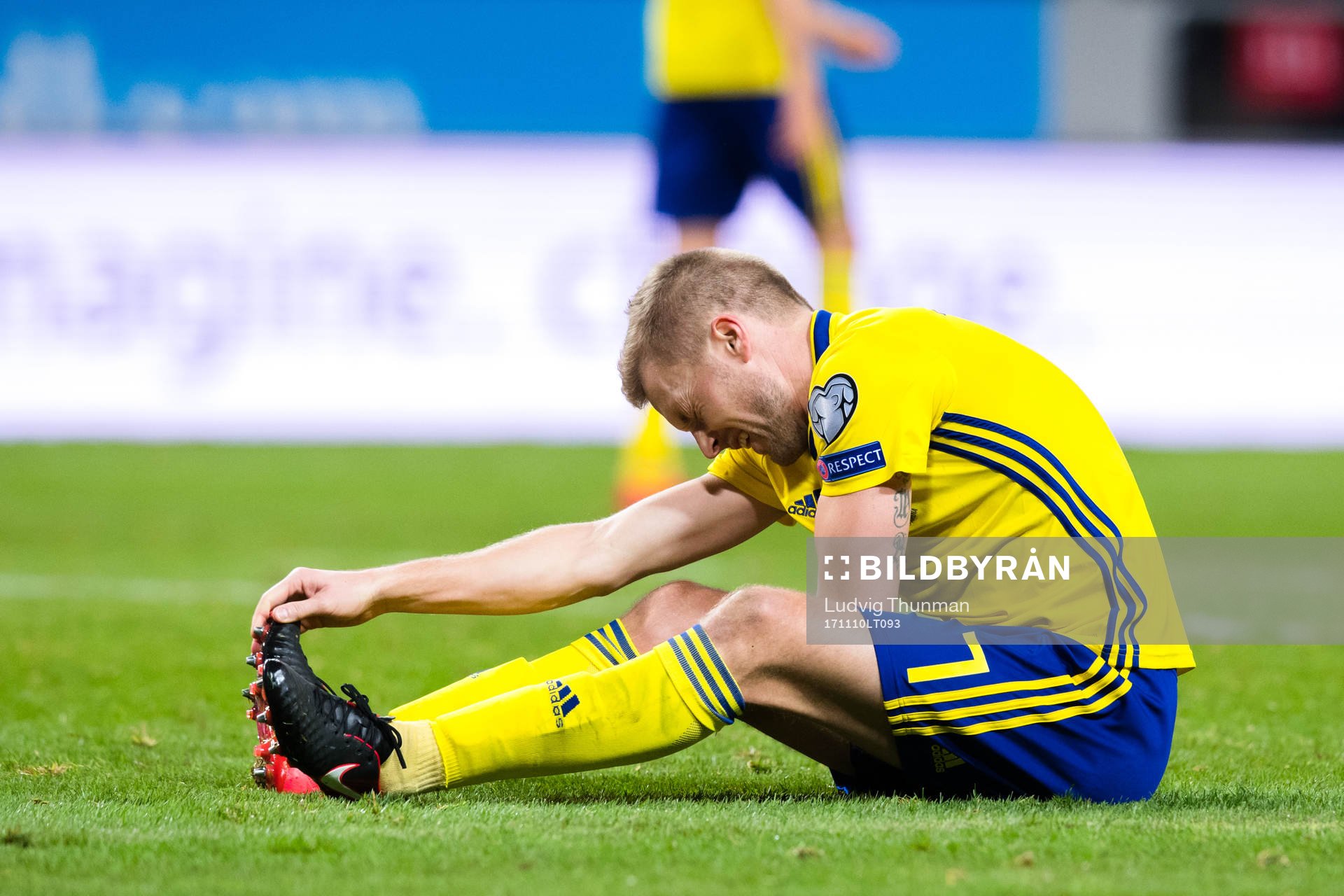 Sveriges Sebastian Larsson har ont