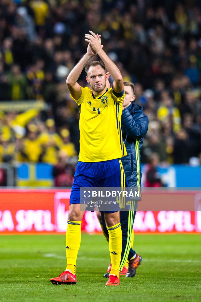 Sveriges Andreas Granqvist tackar publiken